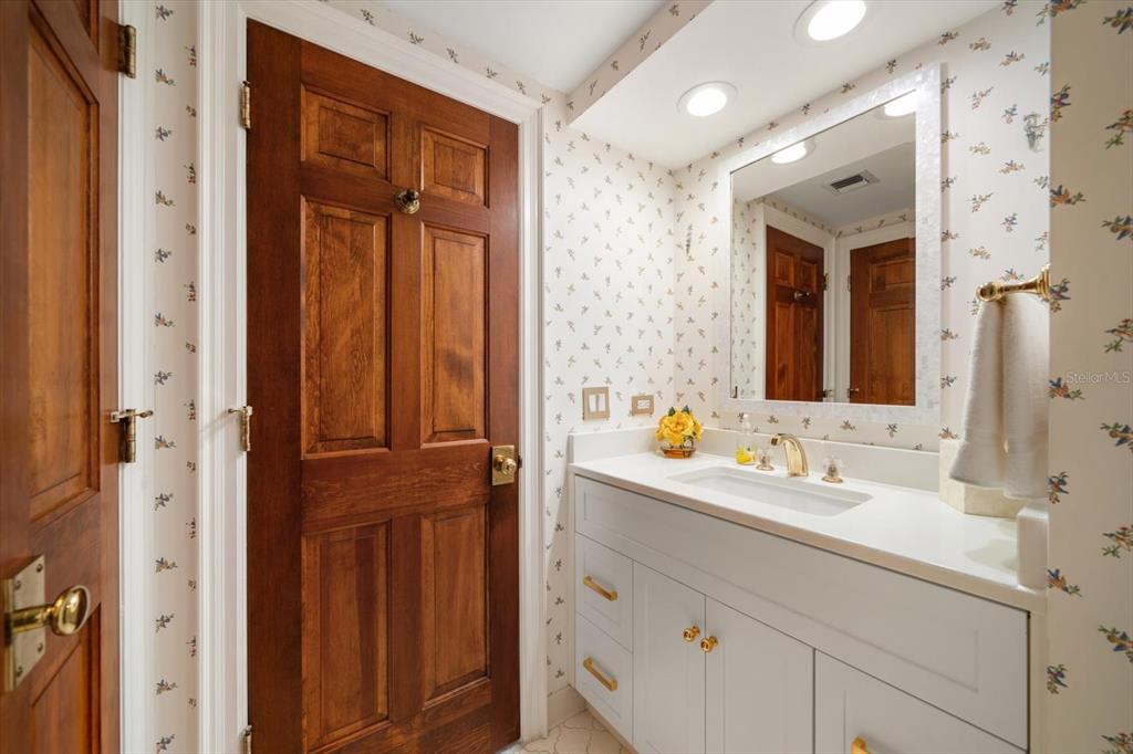 Belleair, Florida, 33756, United States, 3 Bedrooms Bedrooms, ,2 BathroomsBathrooms,Residential,For Sale,1793100