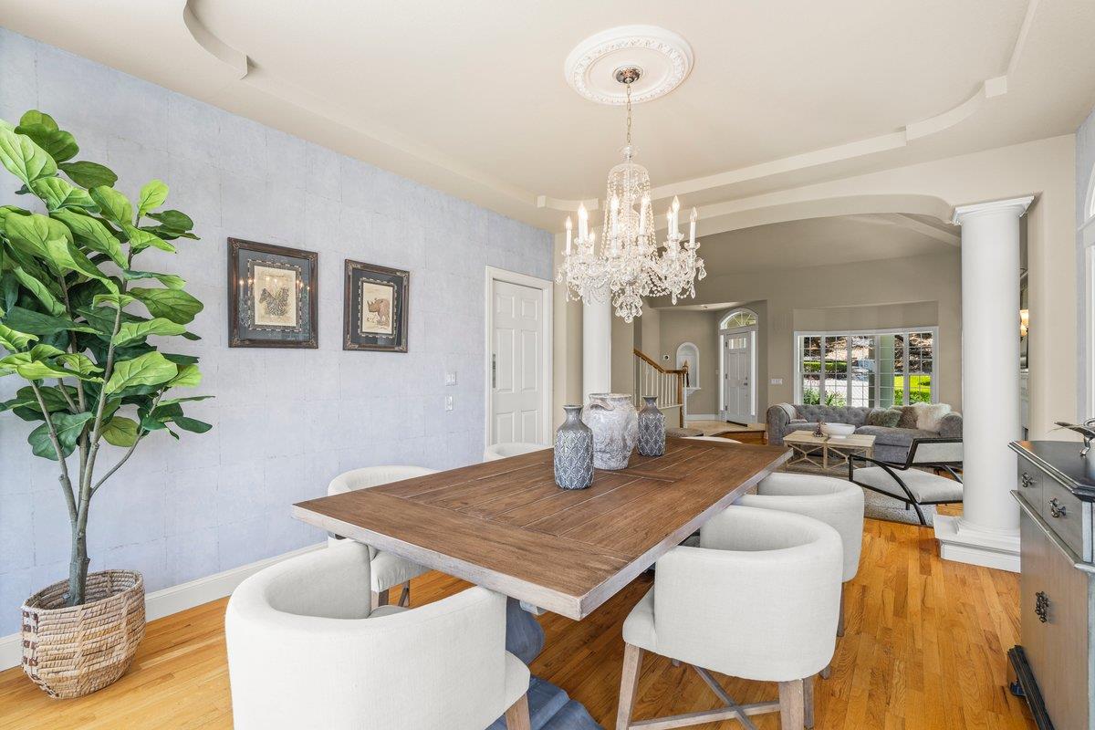 Los Gatos, California, 95033, United States, 5 Bedrooms Bedrooms, ,4 BathroomsBathrooms,Residential,For Sale,1744780