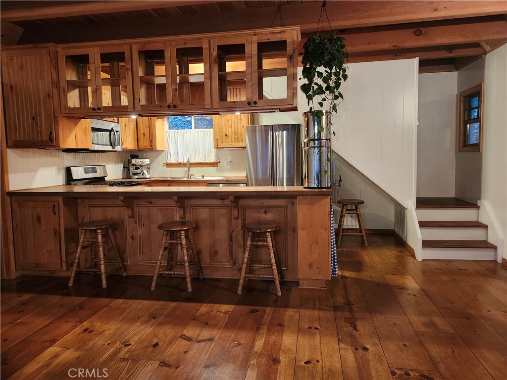 27907 Rainbow Drive, Lake Arrowhead, California, 92352, United States, 2 Bedrooms Bedrooms, ,2 BathroomsBathrooms,Residential,For Sale,27907 Rainbow Drive,1642244