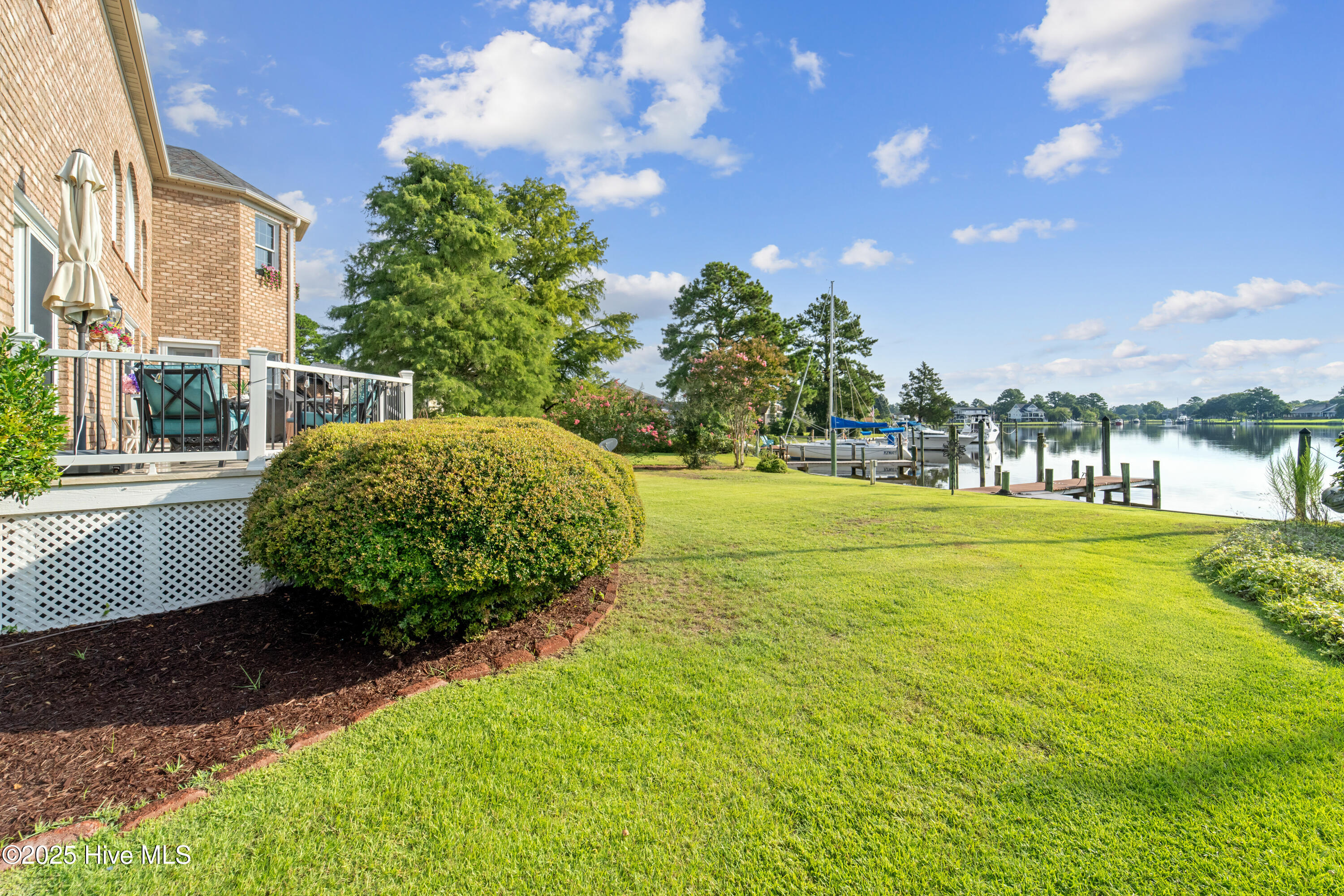New Bern, North Carolina, 28560, United States, 4 Bedrooms Bedrooms, ,3 BathroomsBathrooms,Residential,For Sale,1907556