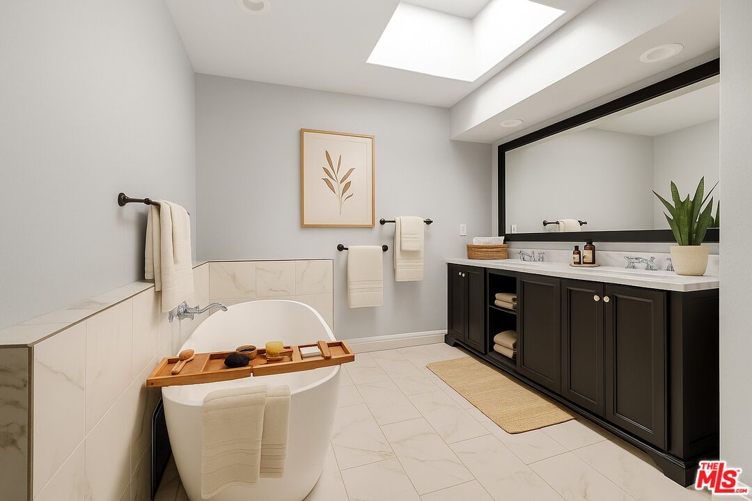 Los Angeles, California, 90024, United States, 2 Bedrooms Bedrooms, ,2 BathroomsBathrooms,Residential,For Sale,1908250