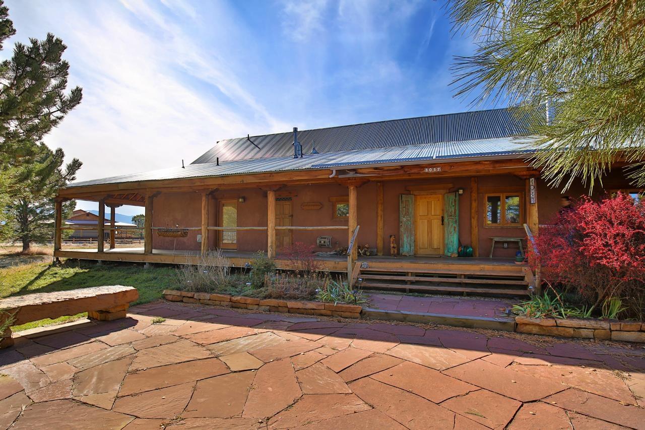 Taos, New Mexico, 87571, United States, 5 Bedrooms Bedrooms, ,5 BathroomsBathrooms,Residential,For Sale,1850359