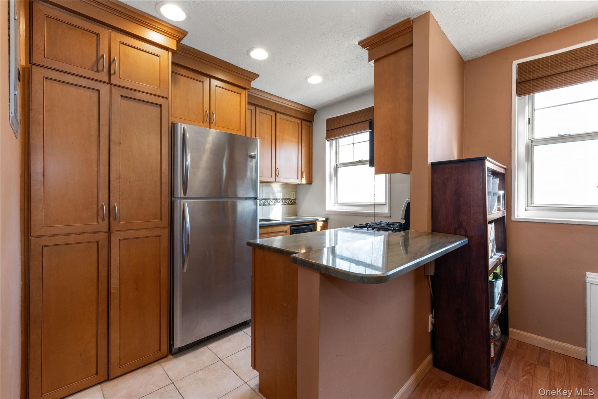  249-31 64th Avenue, Little Neck, NY, 11362 - 物件實景