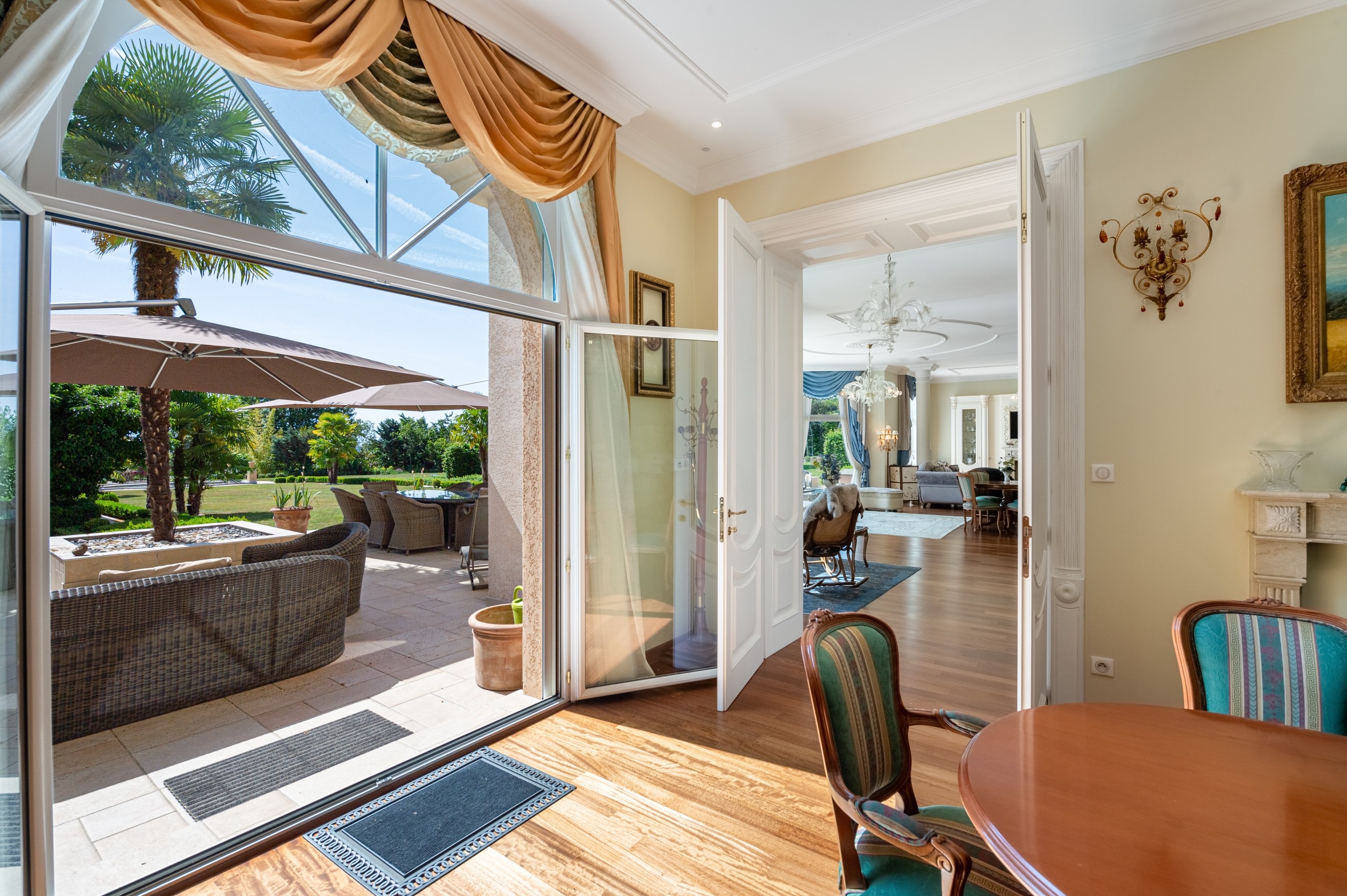 Unique property in the heart of Divonne-les-Bains - 物件實景