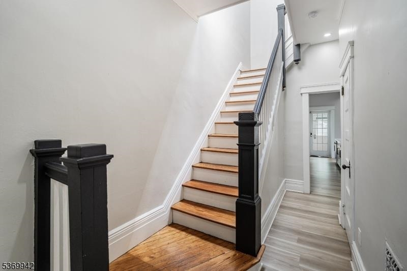 Jersey City, New Jersey, 07305, United States, 5 Bedrooms Bedrooms, ,2 BathroomsBathrooms,Residential,For Sale,1988928