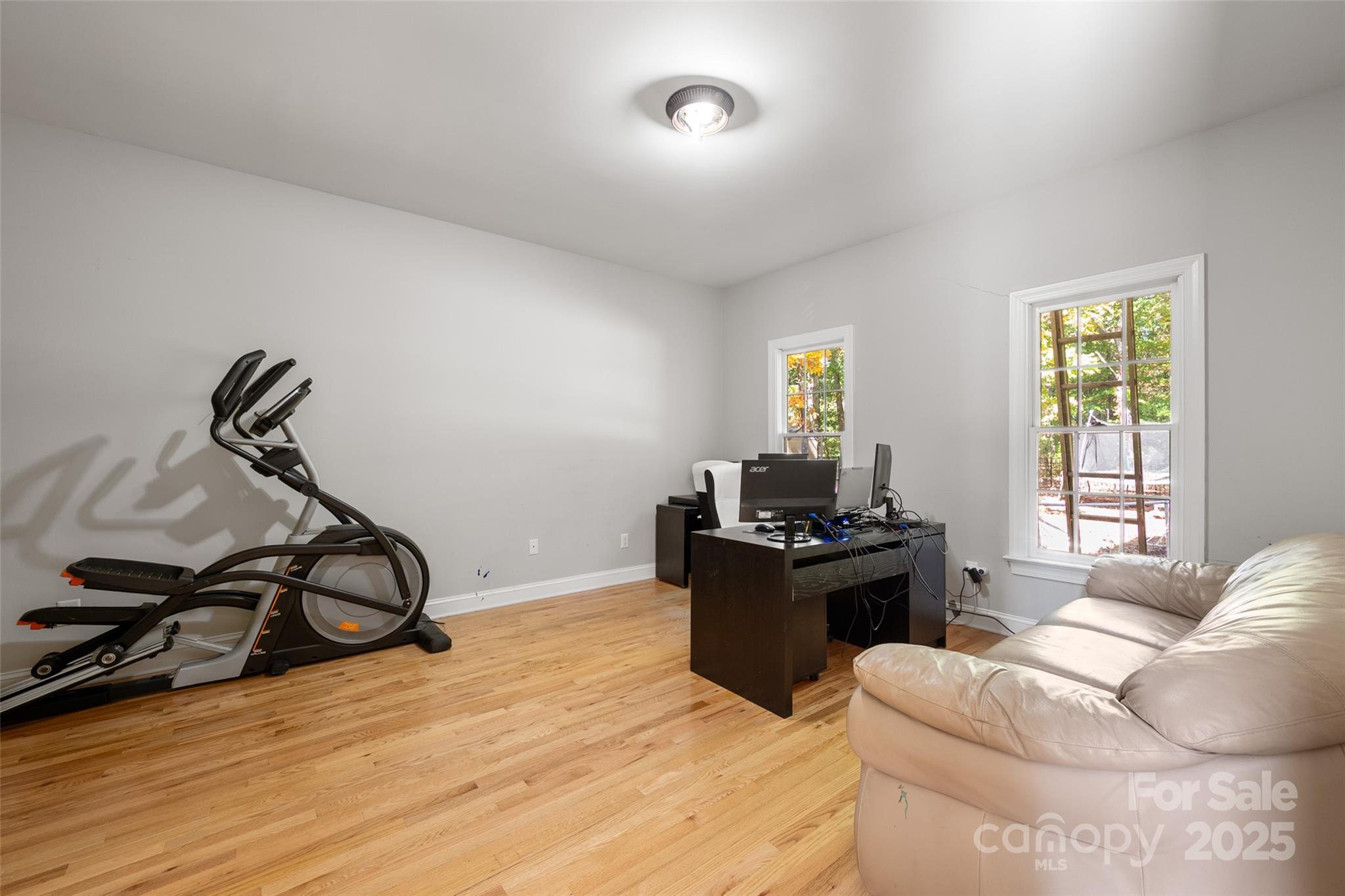 Matthews, North Carolina, 28104, United States, 4 Bedrooms Bedrooms, ,4 BathroomsBathrooms,Residential,For Sale,1989283