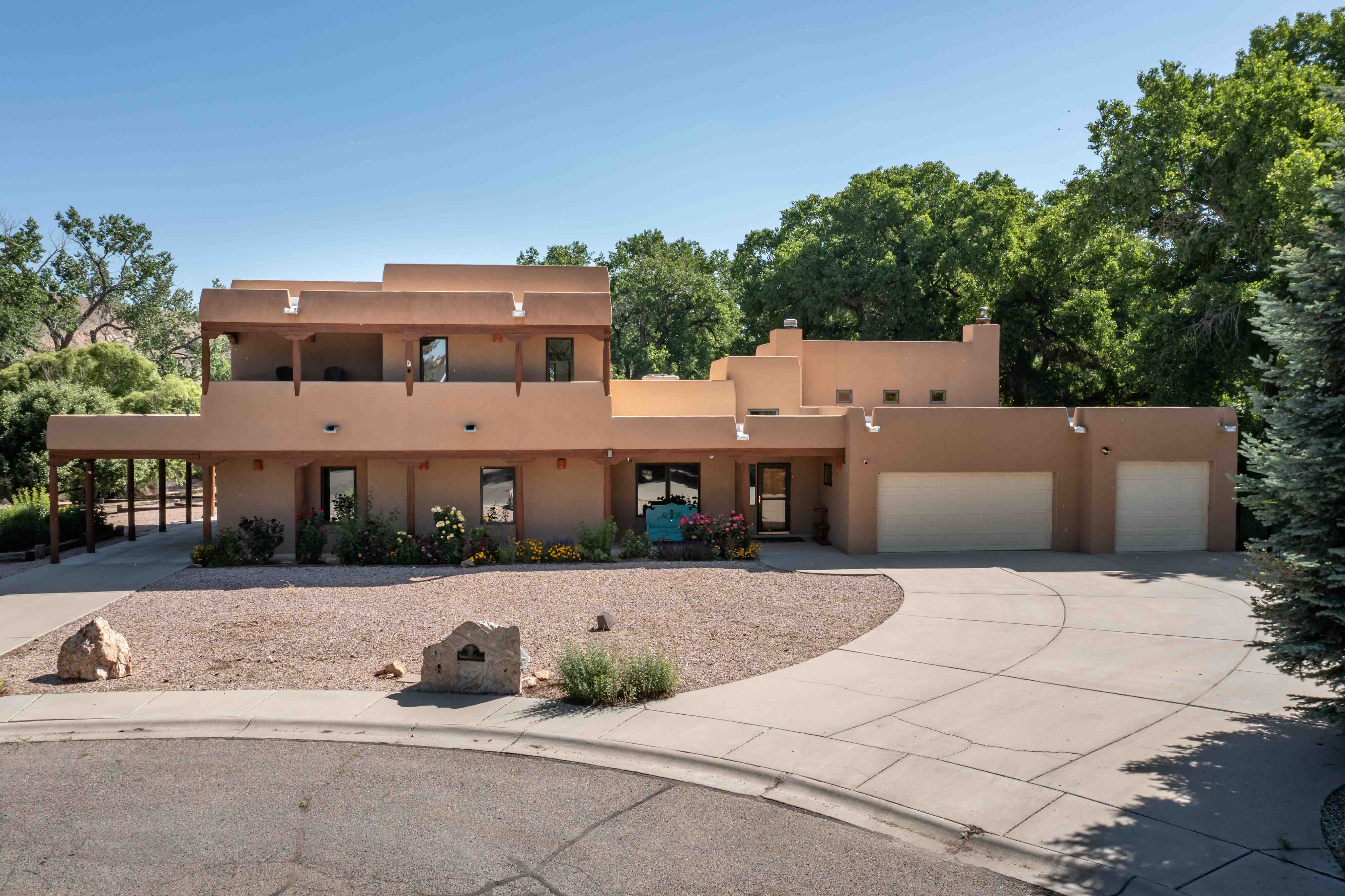 Aztec, New Mexico, 87410, United States, 4 Bedrooms Bedrooms, ,3 BathroomsBathrooms,Residential,For Sale,1974220