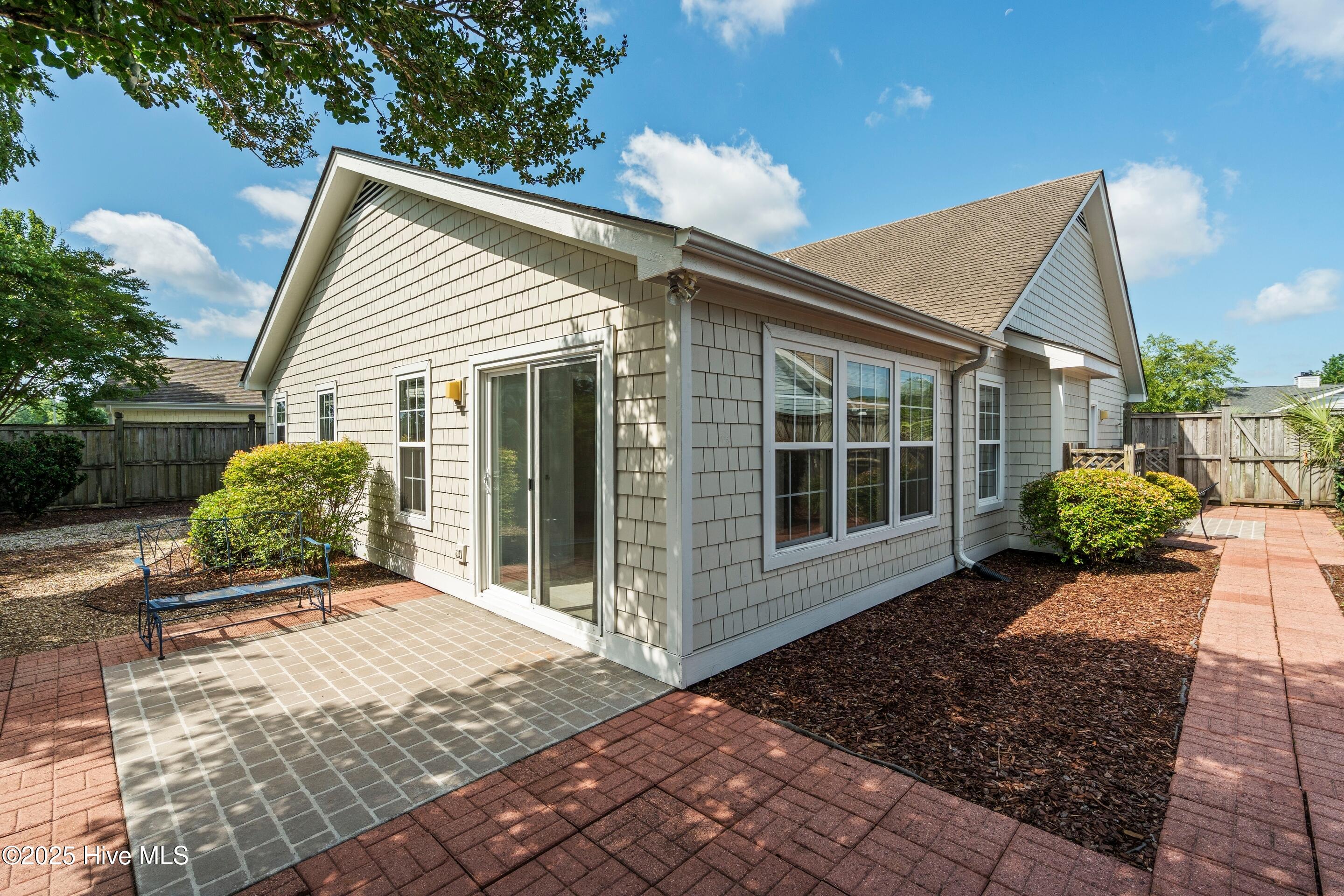 Wilmington, North Carolina, 28405, United States, 4 Bedrooms Bedrooms, ,2 BathroomsBathrooms,Residential,For Sale,1957483