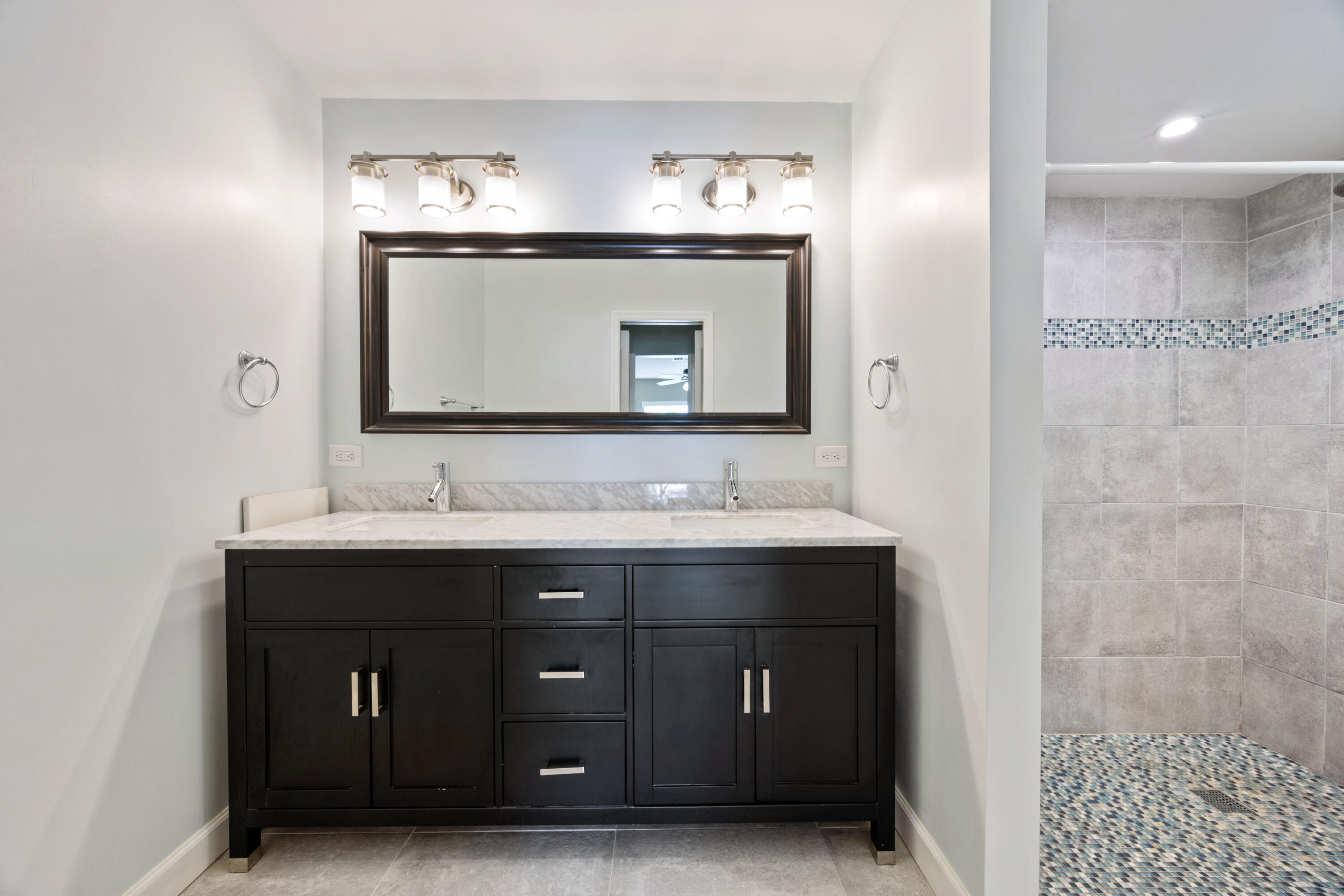 Lake Worth, Florida, 33462, United States, 3 Bedrooms Bedrooms, ,2 BathroomsBathrooms,Residential,For Sale,1966496