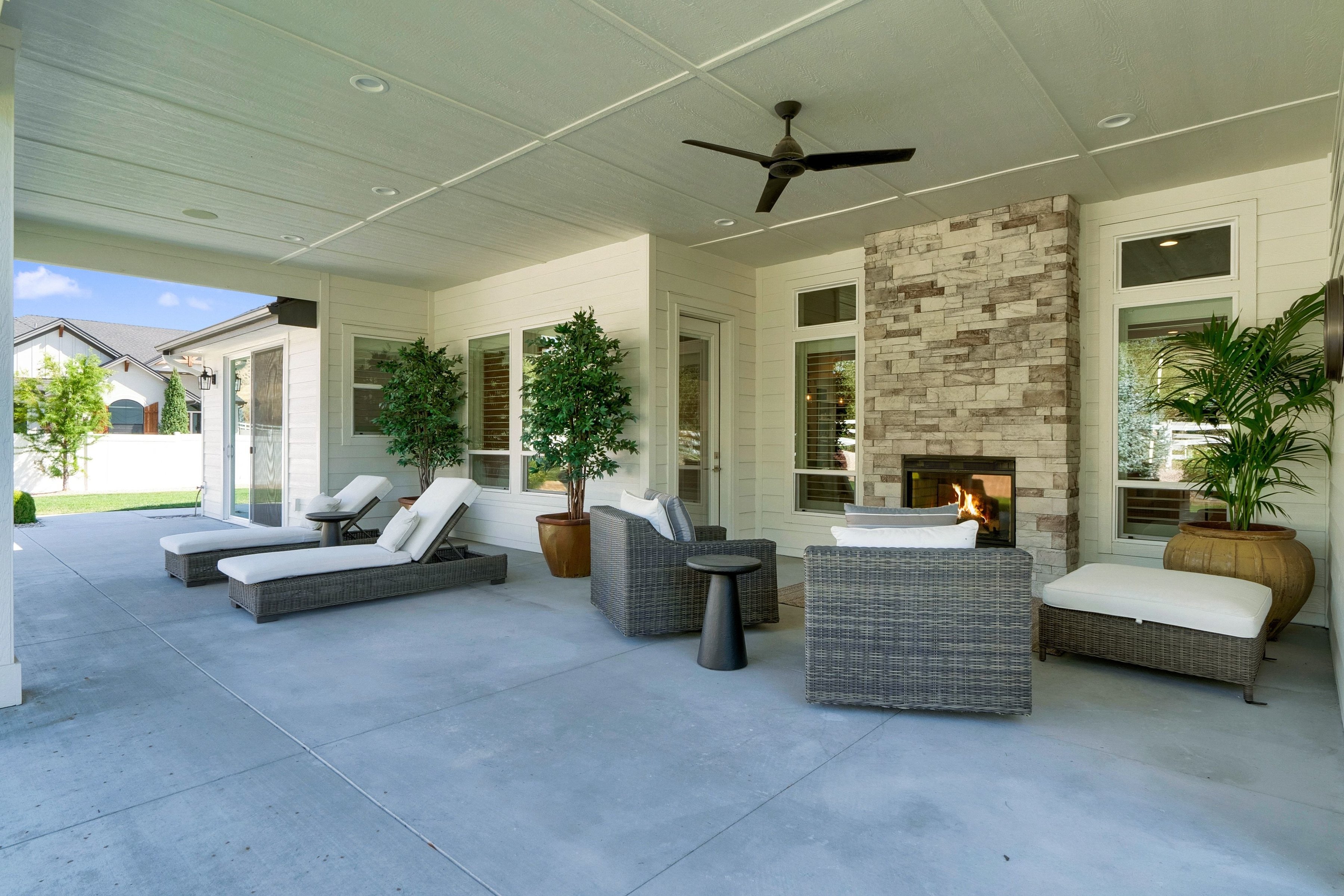  Refined Half-Acre Estate with Dual Kitchens & Open Space Backdrop - 物件實景