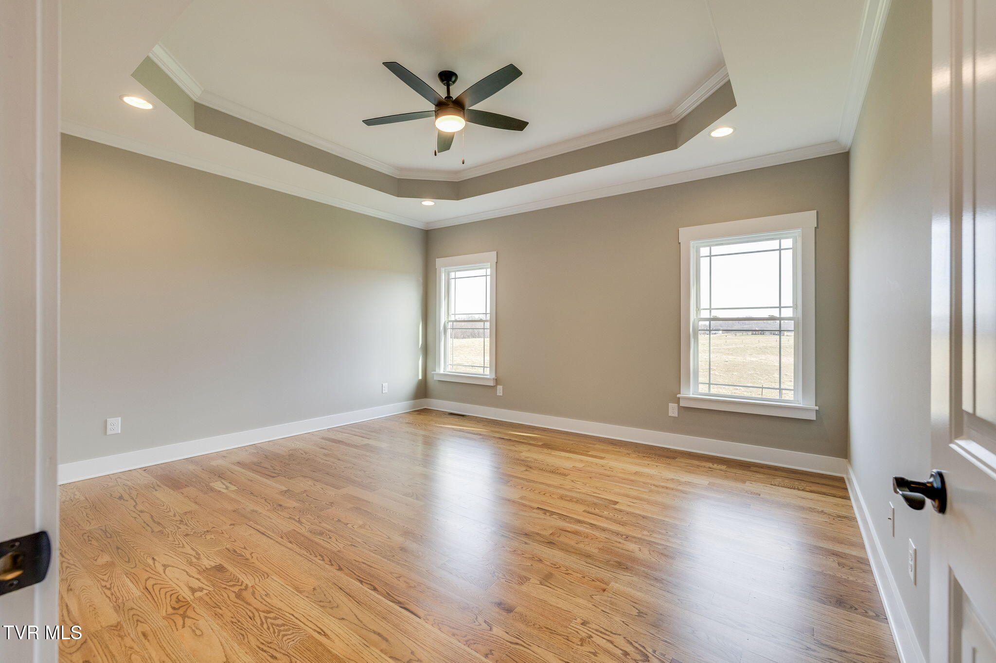 Jonesborough, Tennessee, 37659, United States, 4 Bedrooms Bedrooms, ,3 BathroomsBathrooms,Residential,For Sale,1974561