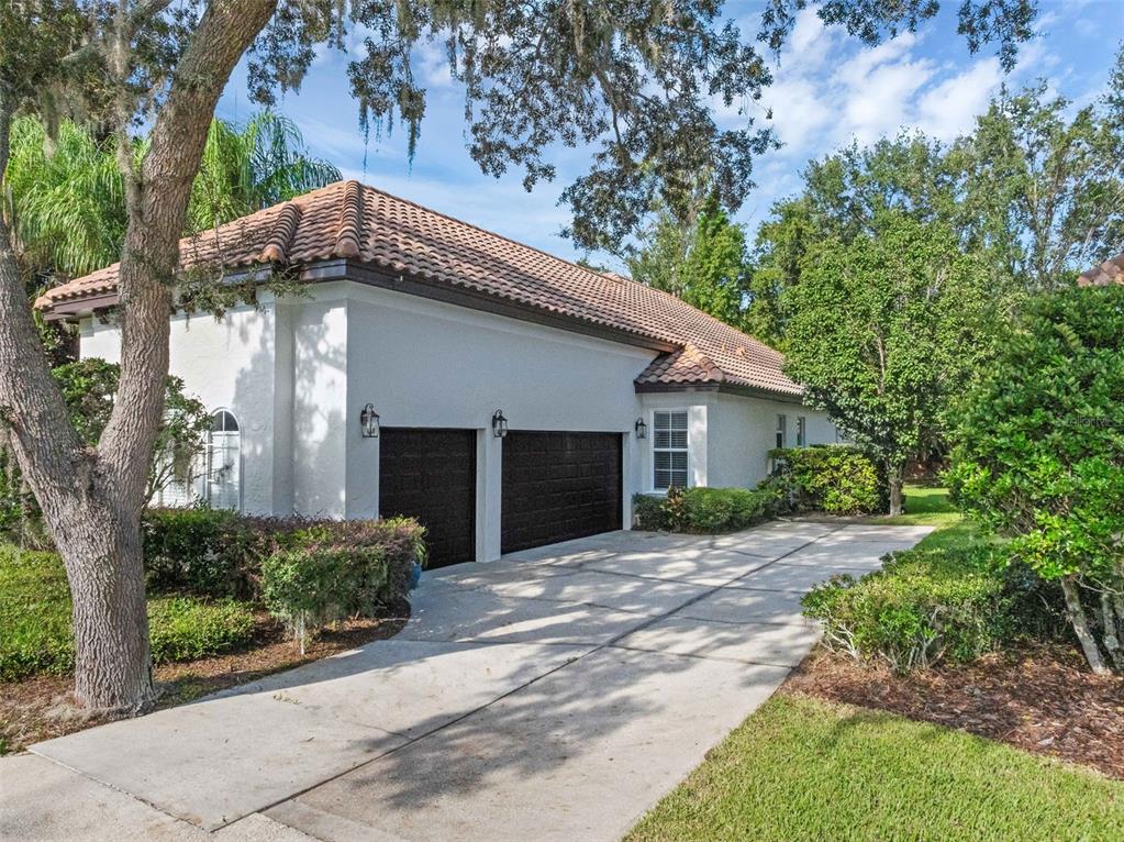 Orlando, Florida, 32819, United States, 5 Bedrooms Bedrooms, ,4 BathroomsBathrooms,Residential,For Sale,1934646
