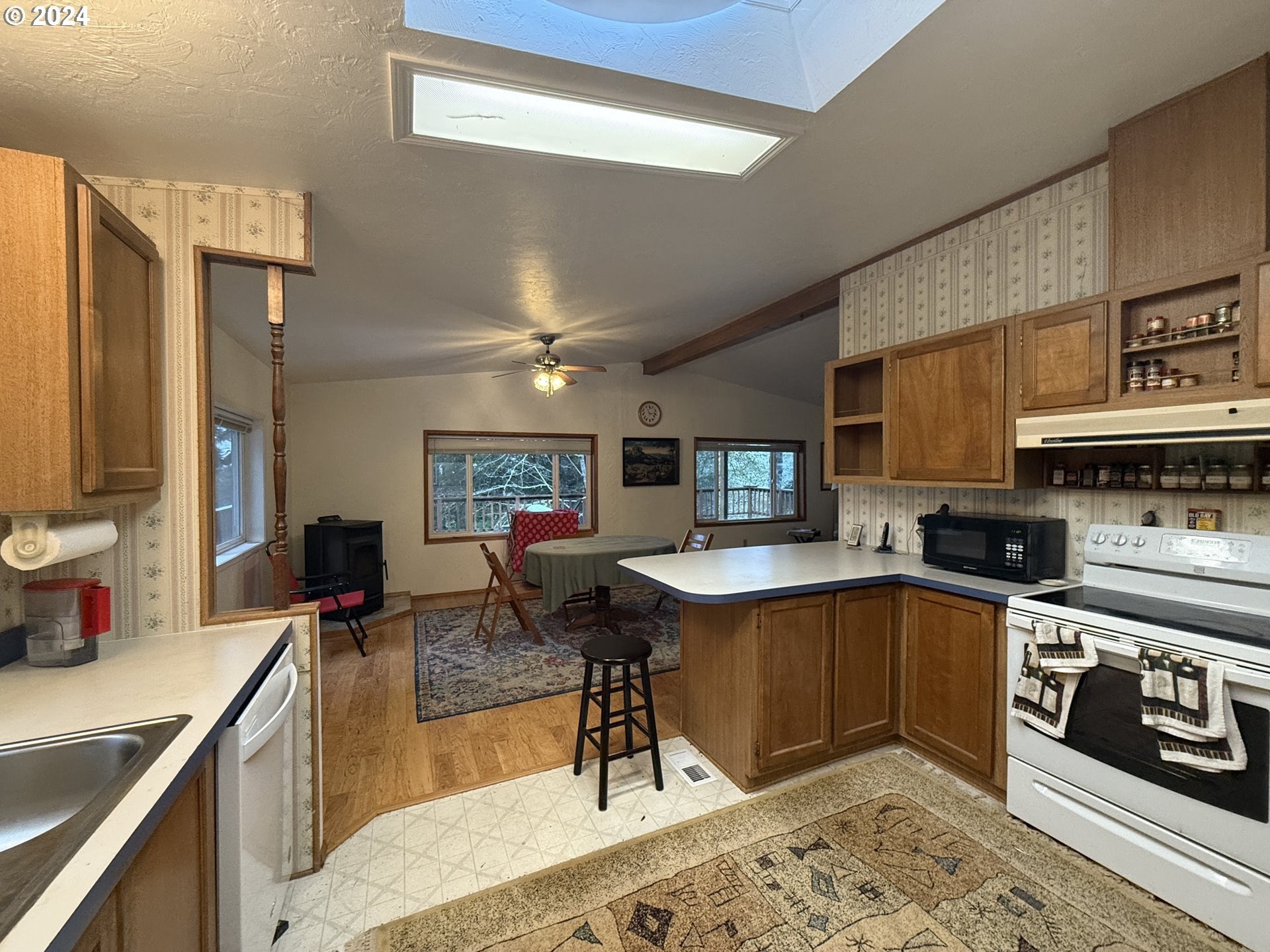 Brookings, Oregon, 97415, United States, 2 Bedrooms Bedrooms, ,2 BathroomsBathrooms,Residential,For Sale,1974438