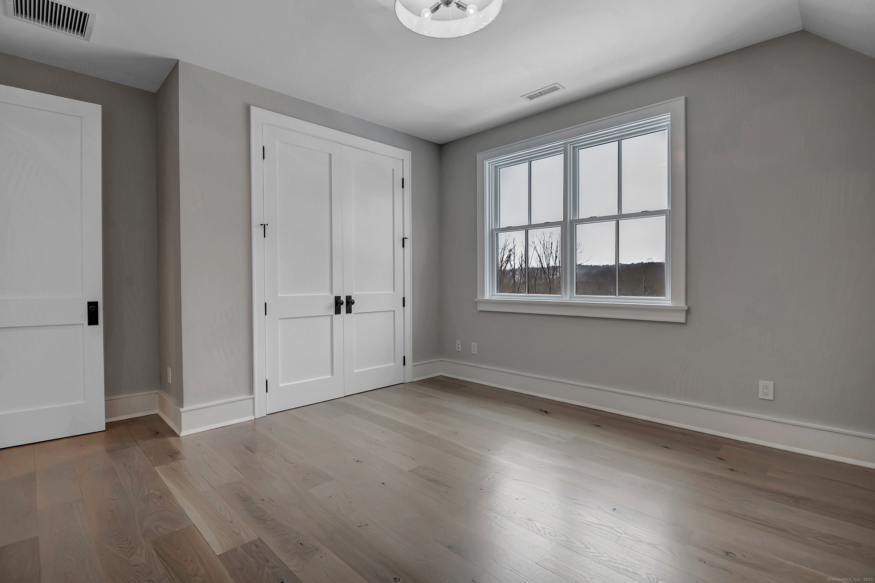 Orange, Connecticut, 06477, United States, 4 Bedrooms Bedrooms, ,5 BathroomsBathrooms,Residential,For Sale,1902233