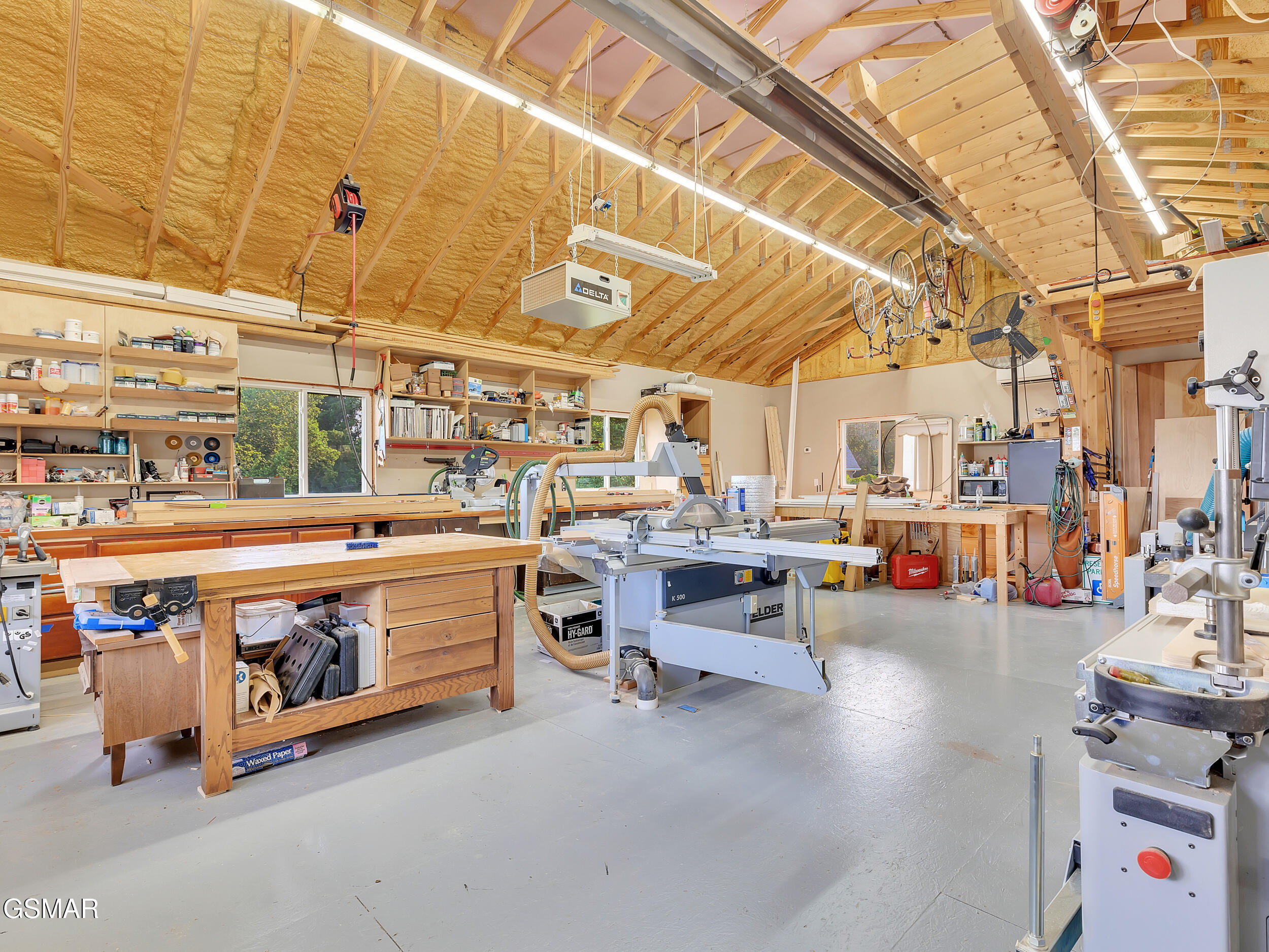 Mooresburg, Tennessee, 37811, United States, 3 Bedrooms Bedrooms, ,5 BathroomsBathrooms,Residential,For Sale,1974875