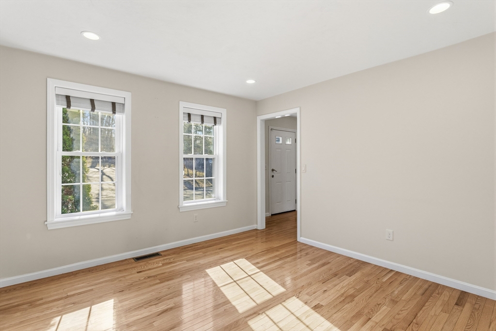 Ayer, Massachusetts, 01432, United States, 4 Bedrooms Bedrooms, ,3 BathroomsBathrooms,Residential,For Sale,2030231