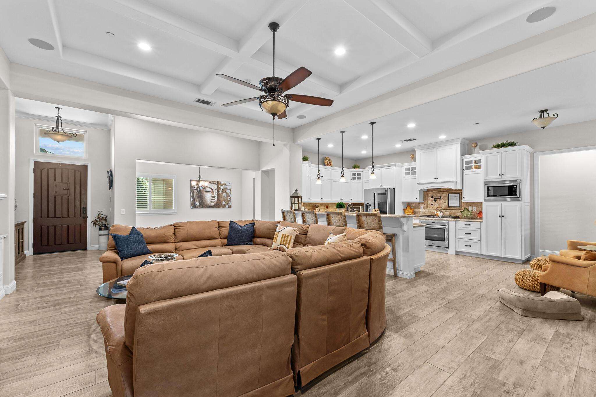 Visalia, California, 93291, United States, 4 Bedrooms Bedrooms, ,3 BathroomsBathrooms,Residential,For Sale,1976772