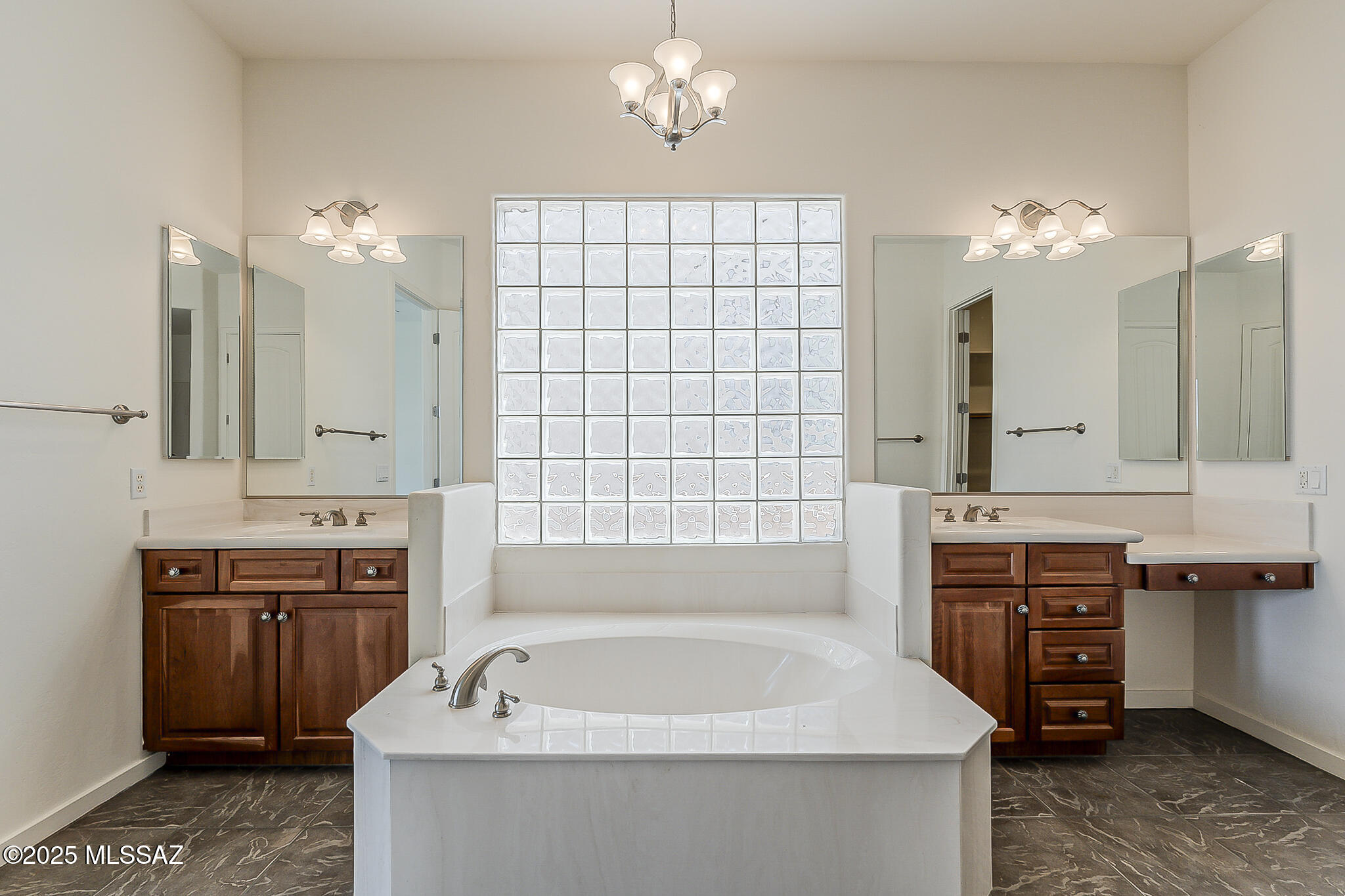 Marana, Arizona, 85658, United States, 4 Bedrooms Bedrooms, ,3 BathroomsBathrooms,Residential,For Sale,1737684