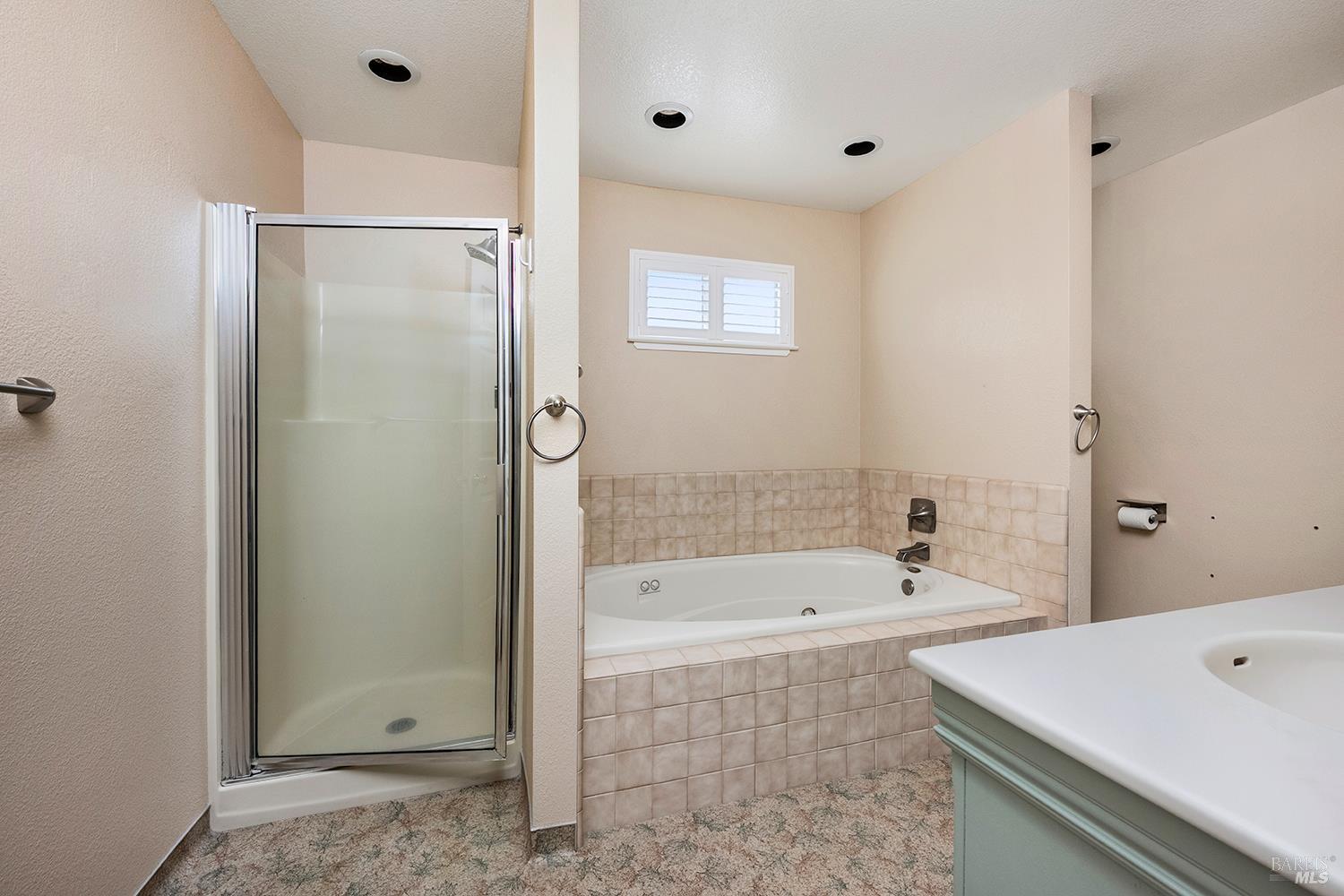 Graton, California, 95444, United States, 3 Bedrooms Bedrooms, ,2 BathroomsBathrooms,Residential,For Sale,1994914