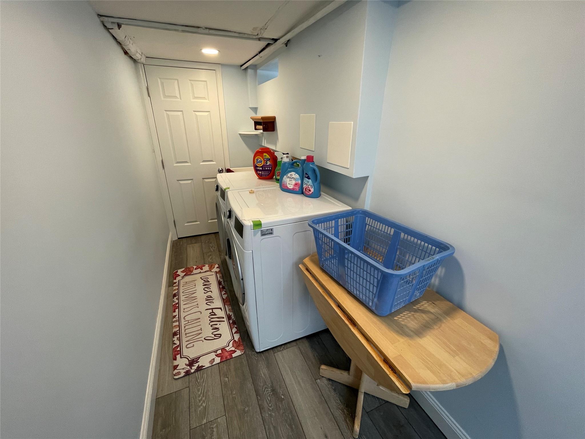 West Islip, New York, 11795, United States, 4 Bedrooms Bedrooms, ,3 BathroomsBathrooms,Residential,For Sale,1869198