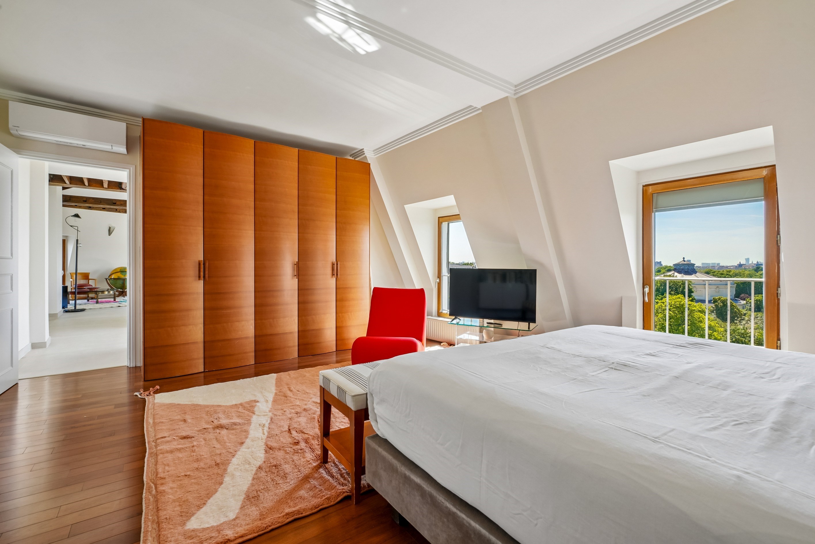  A pied-à-terre with exceptional views, just steps from the Champs-Élysées - 物件實景