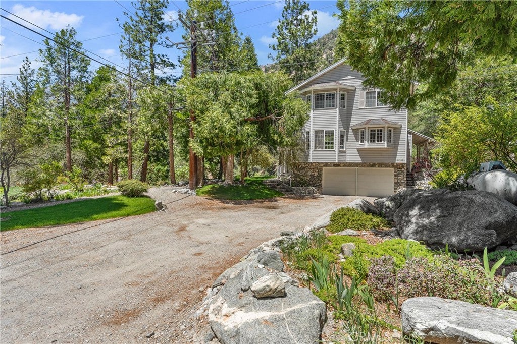 Forest Falls, California, 92339, United States, 2 Bedrooms Bedrooms, ,3 BathroomsBathrooms,Residential,For Sale,1928200