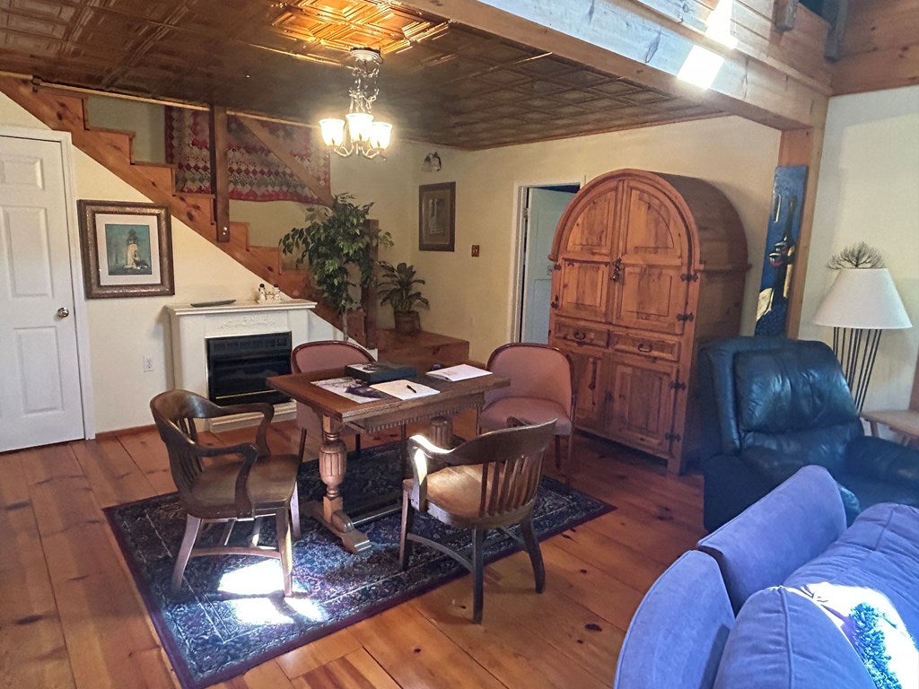 Blue Ridge, Georgia, 30513, United States, 3 Bedrooms Bedrooms, ,3 BathroomsBathrooms,Residential,For Sale,1954403
