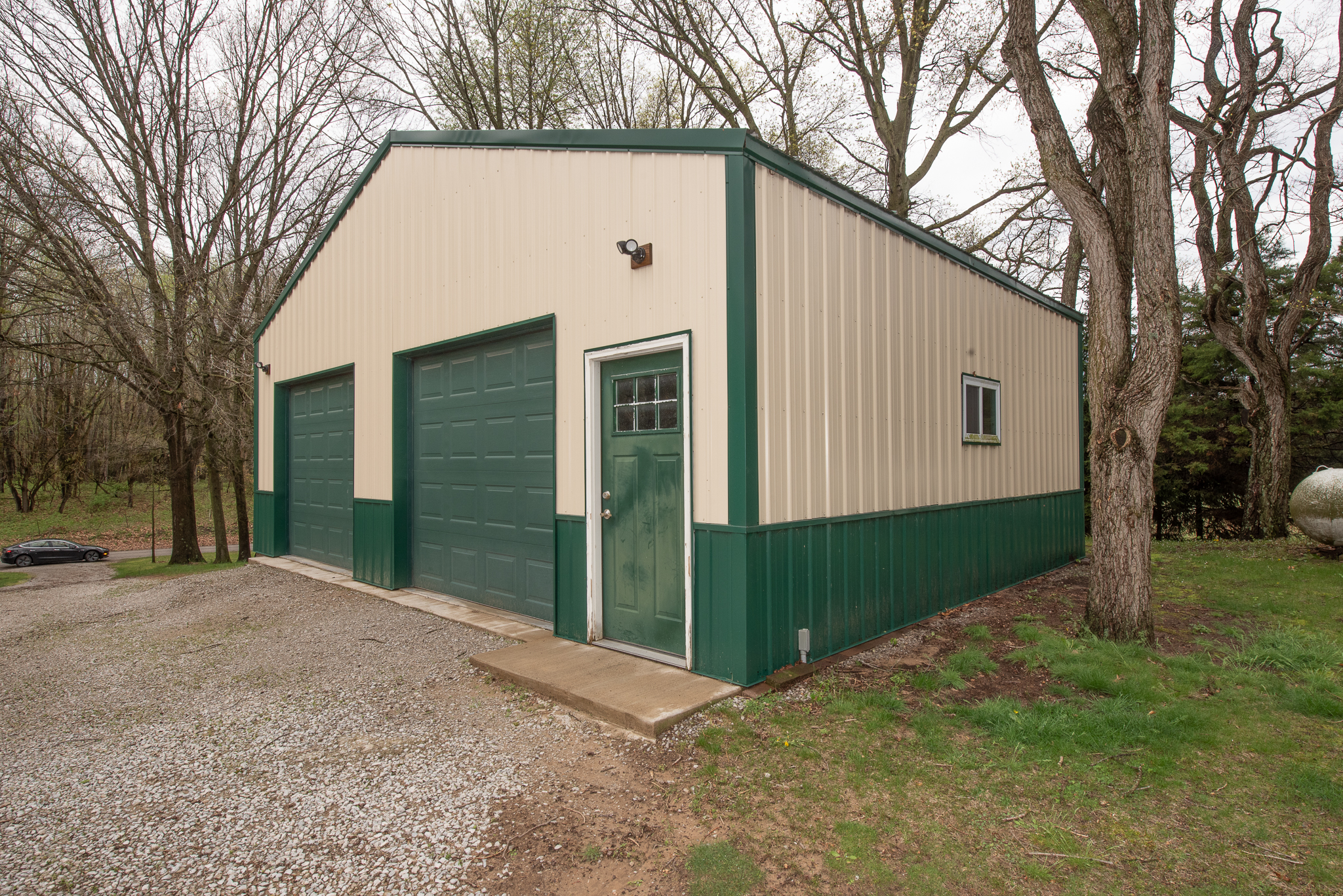  Custom Log Home Located on 2.7 Acres - 物件實景