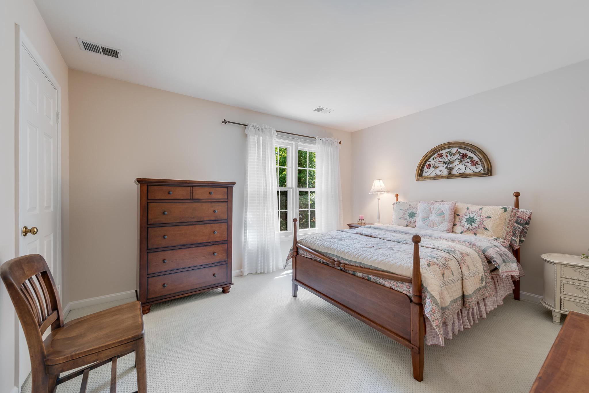  2028 Spring Branch Drive, Vienna, VA, 22181 - 物件實景