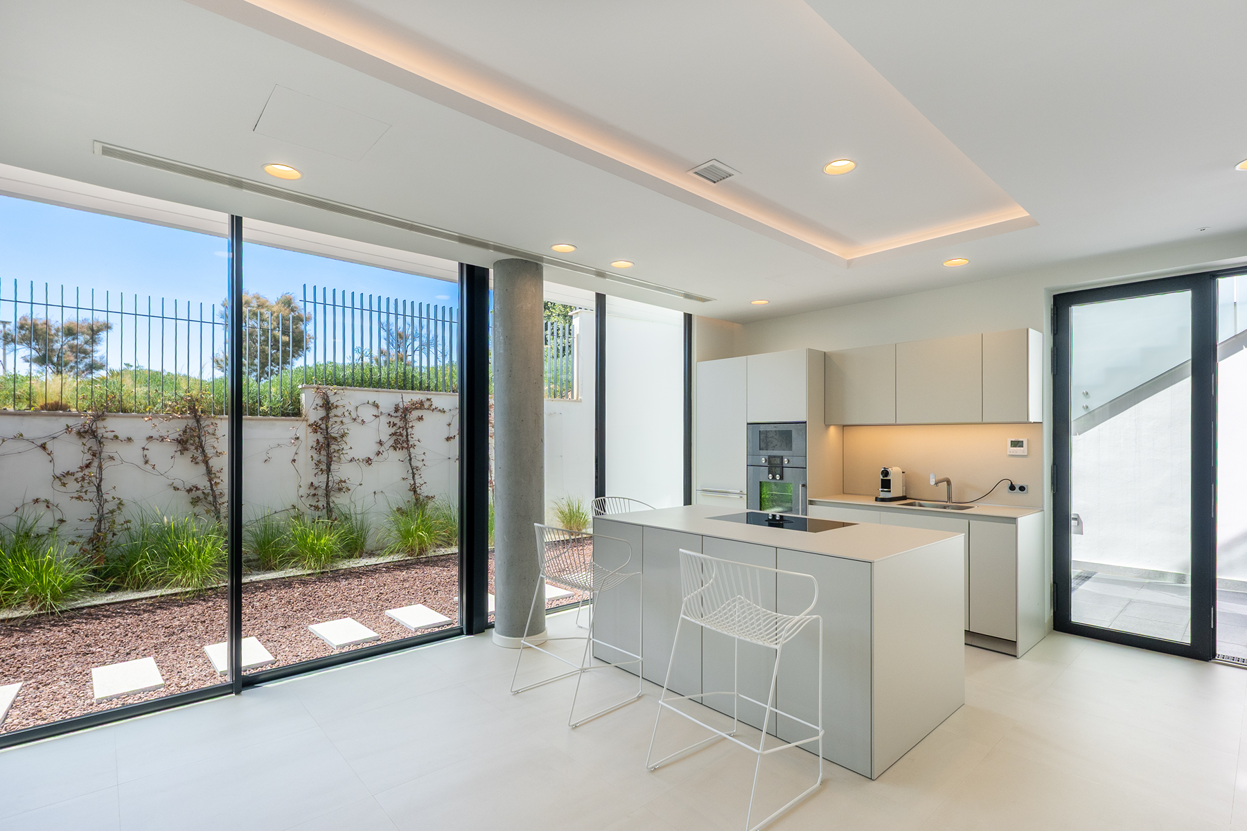  Beachfront apartment with exceptional resort amenities in Estepona - 物件實景