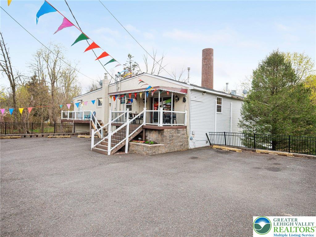 Lower Milford Twp, Pennsylvania, 18036, United States, 2 Bedrooms Bedrooms, ,3 BathroomsBathrooms,Residential,For Sale,1878567