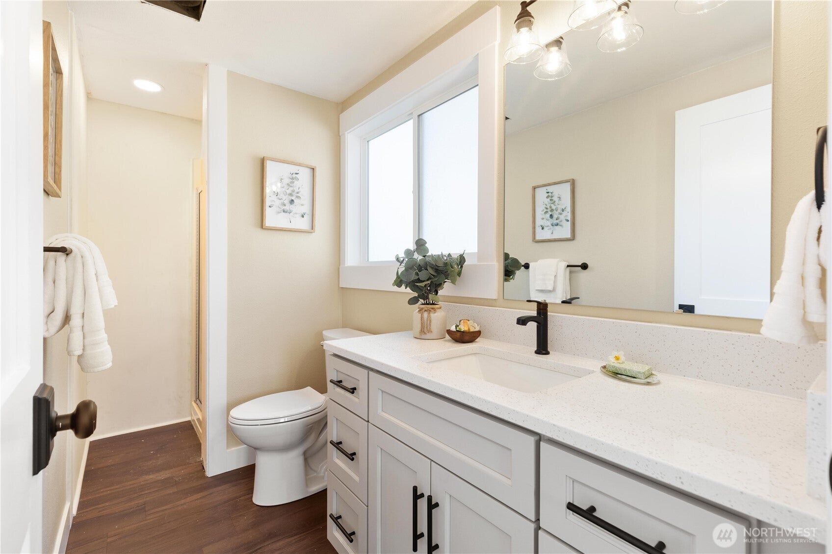 Lake Stevens, Washington, 98258, United States, 5 Bedrooms Bedrooms, ,2 BathroomsBathrooms,Residential,For Sale,1792678