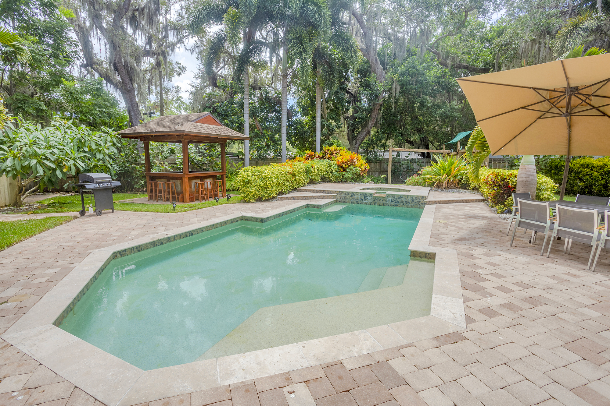 Largo, Florida, 33770, United States, 2 Bedrooms Bedrooms, ,2 BathroomsBathrooms,Residential,For Sale,1979255