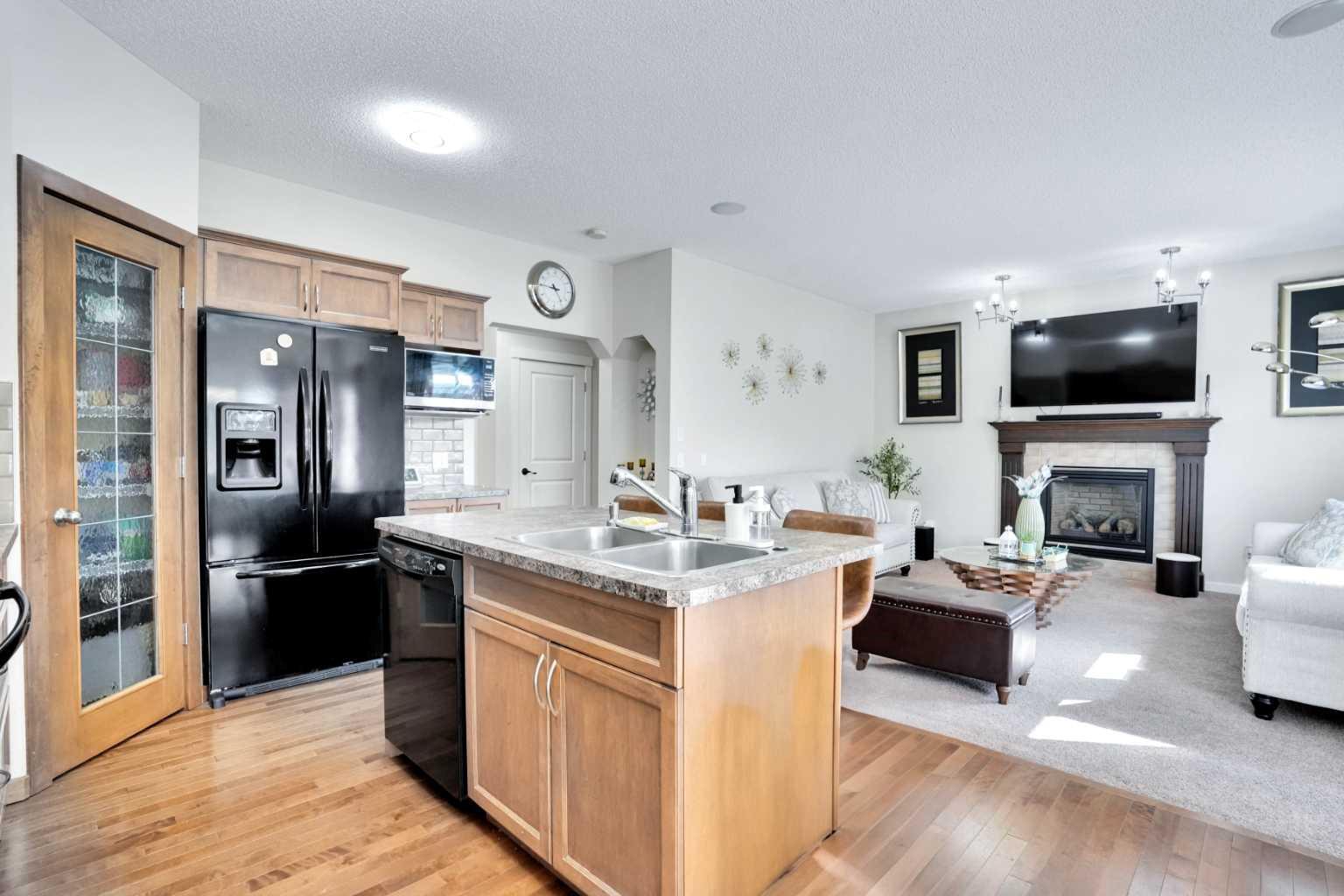 CALGARY, Alberta, T3M 0N7, CA, 4 Bedrooms Bedrooms, ,4 BathroomsBathrooms,Residential,For Sale,1908583