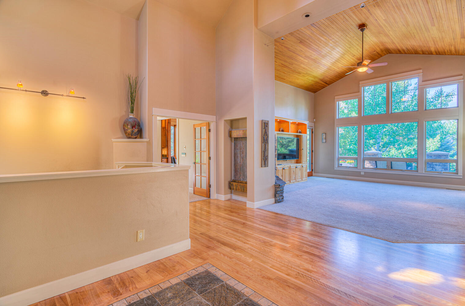 Bend, Oregon, 97703, United States, 4 Bedrooms Bedrooms, ,5 BathroomsBathrooms,Residential,For Sale,1979123