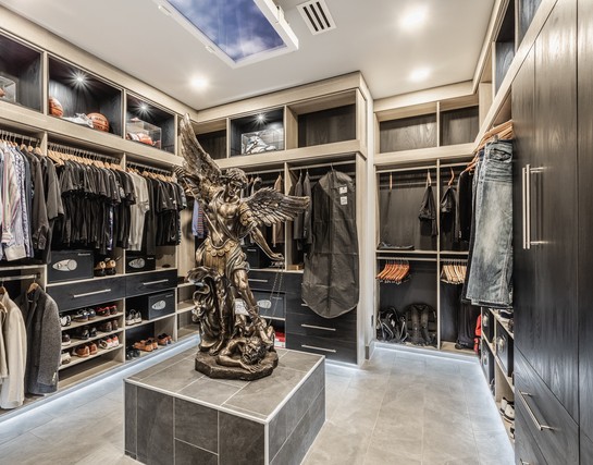 Carmel, Indiana, 46032, United States, 3 Bedrooms Bedrooms, ,4 BathroomsBathrooms,Residential,For Sale,2000560