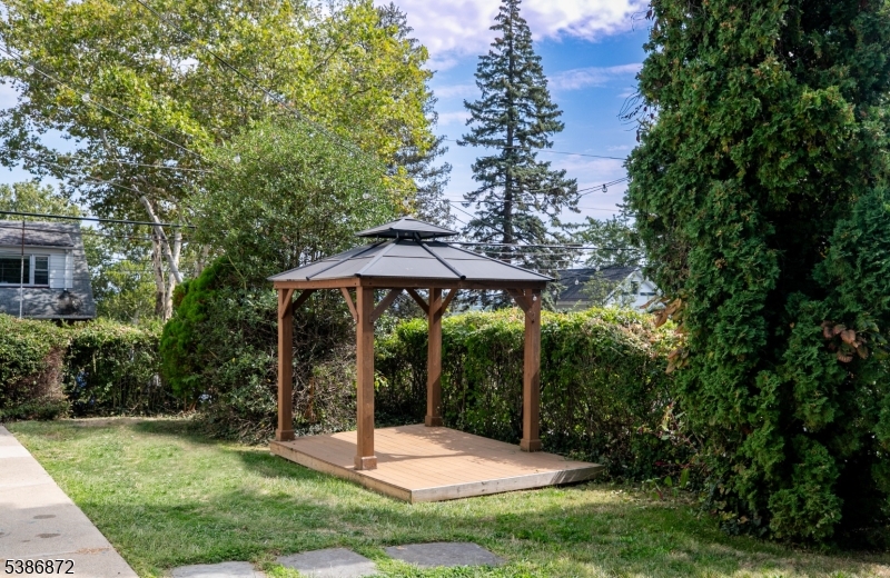 Hawthorne, New Jersey, 07506-3729, United States, 4 Bedrooms Bedrooms, ,Residential,For Sale,1979811