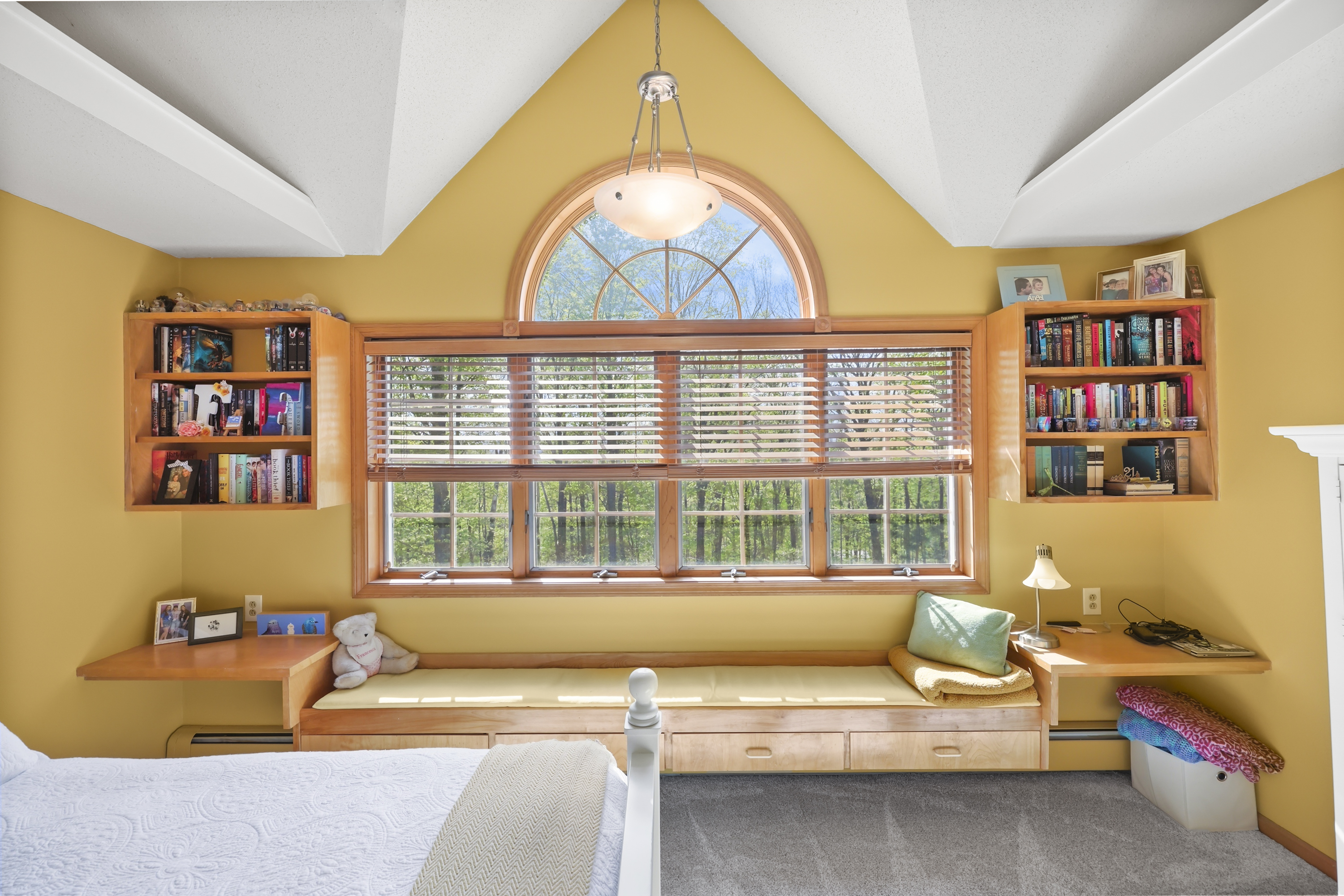 One-of-a-Kind, Architect Designed and Built Home in Desirable Dalton Neighborhoo - 物件實景