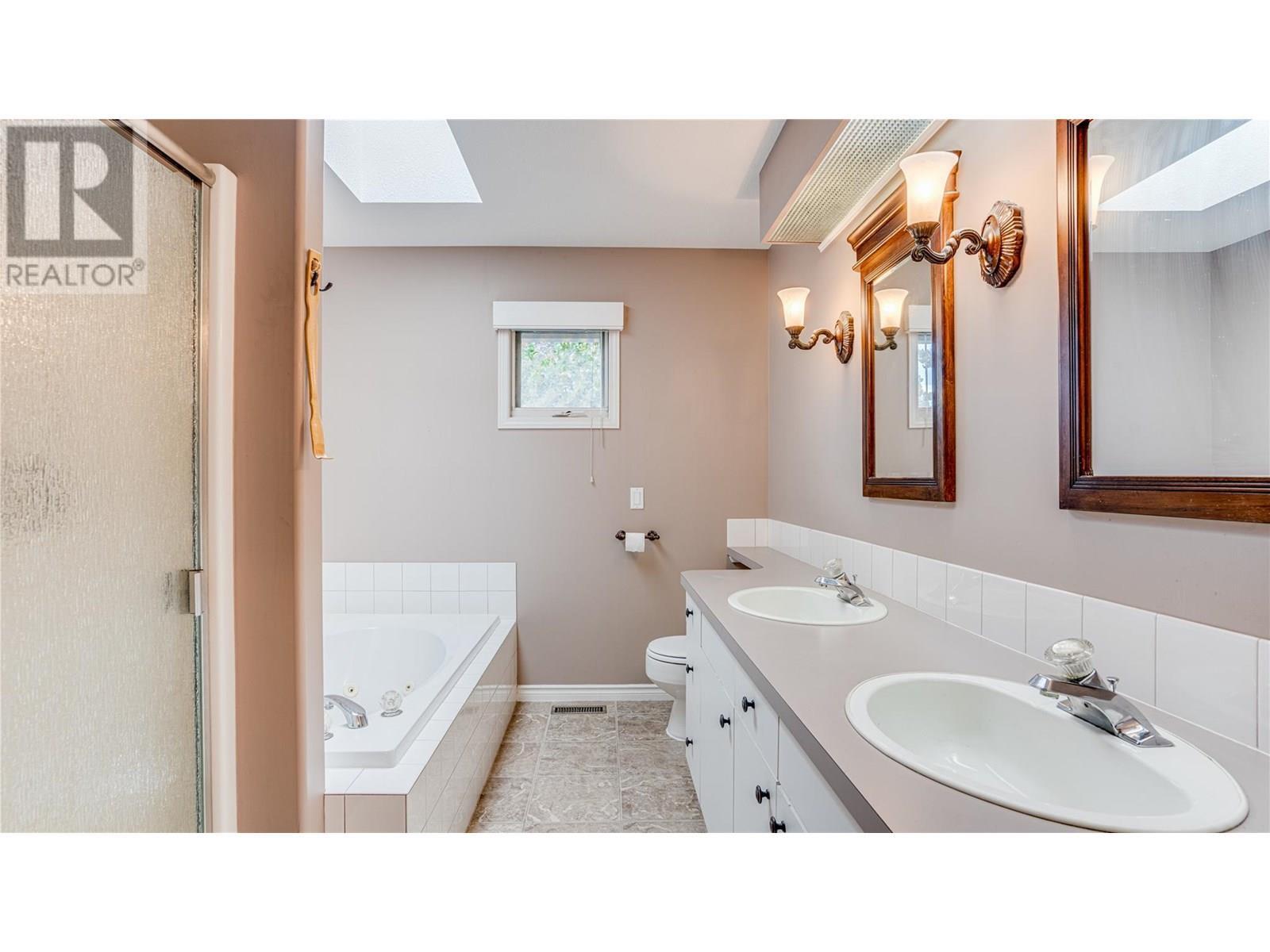 VERNON, British Columbia, V1B 2W8, CA, 5 Bedrooms Bedrooms, ,3 BathroomsBathrooms,Residential,For Sale,1901364