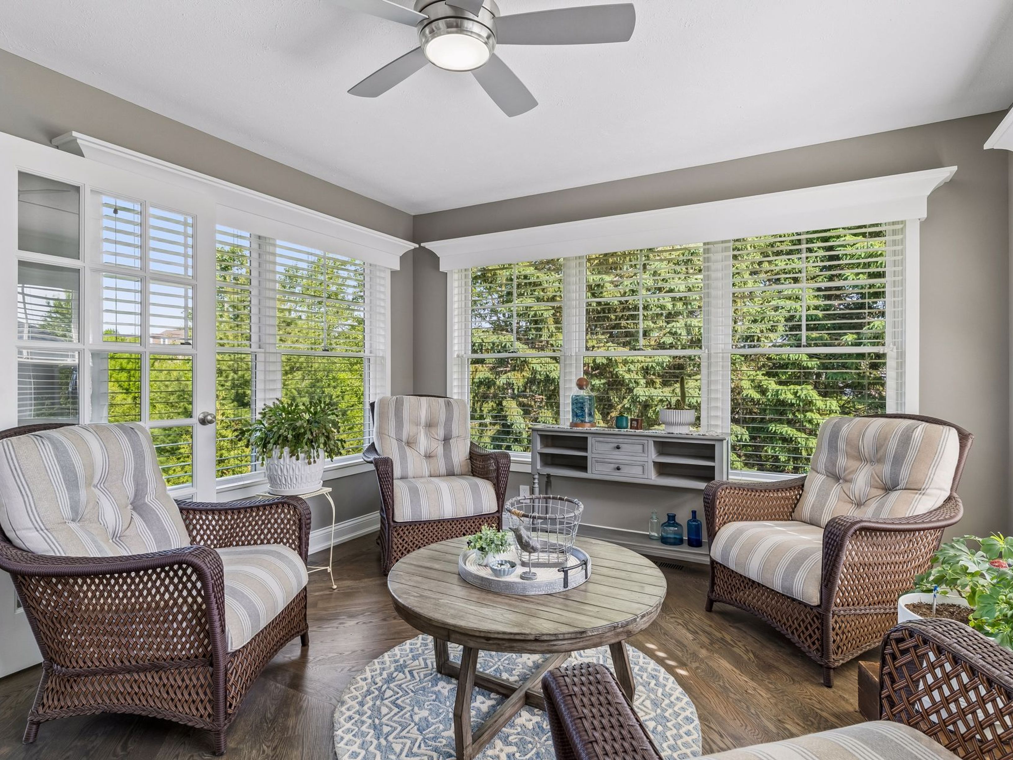  Elegant Woodbury Retreat with Luxurious Main-Level Living - 物件實景