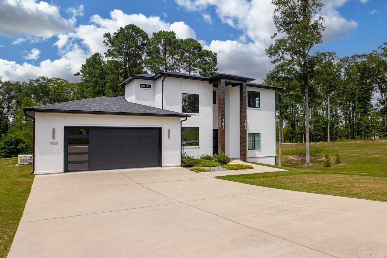 Bryant, Arkansas, 72022, United States, 5 Bedrooms Bedrooms, ,5 BathroomsBathrooms,Residential,For Sale,1978792