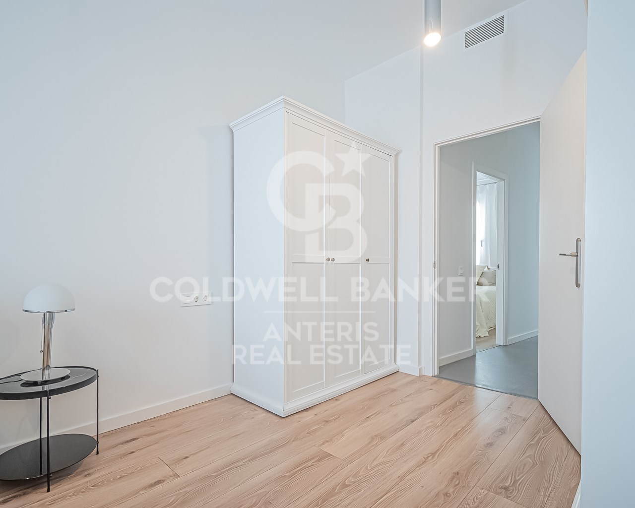 Barcelona, Catalonia, ES, 3 Bedrooms Bedrooms, ,2 BathroomsBathrooms,Residential,For Sale,1827864
