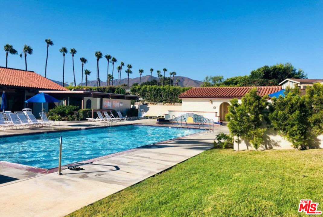 Malibu, California, 90265, United States, 3 Bedrooms Bedrooms, ,2 BathroomsBathrooms,Residential,For Sale,1874466