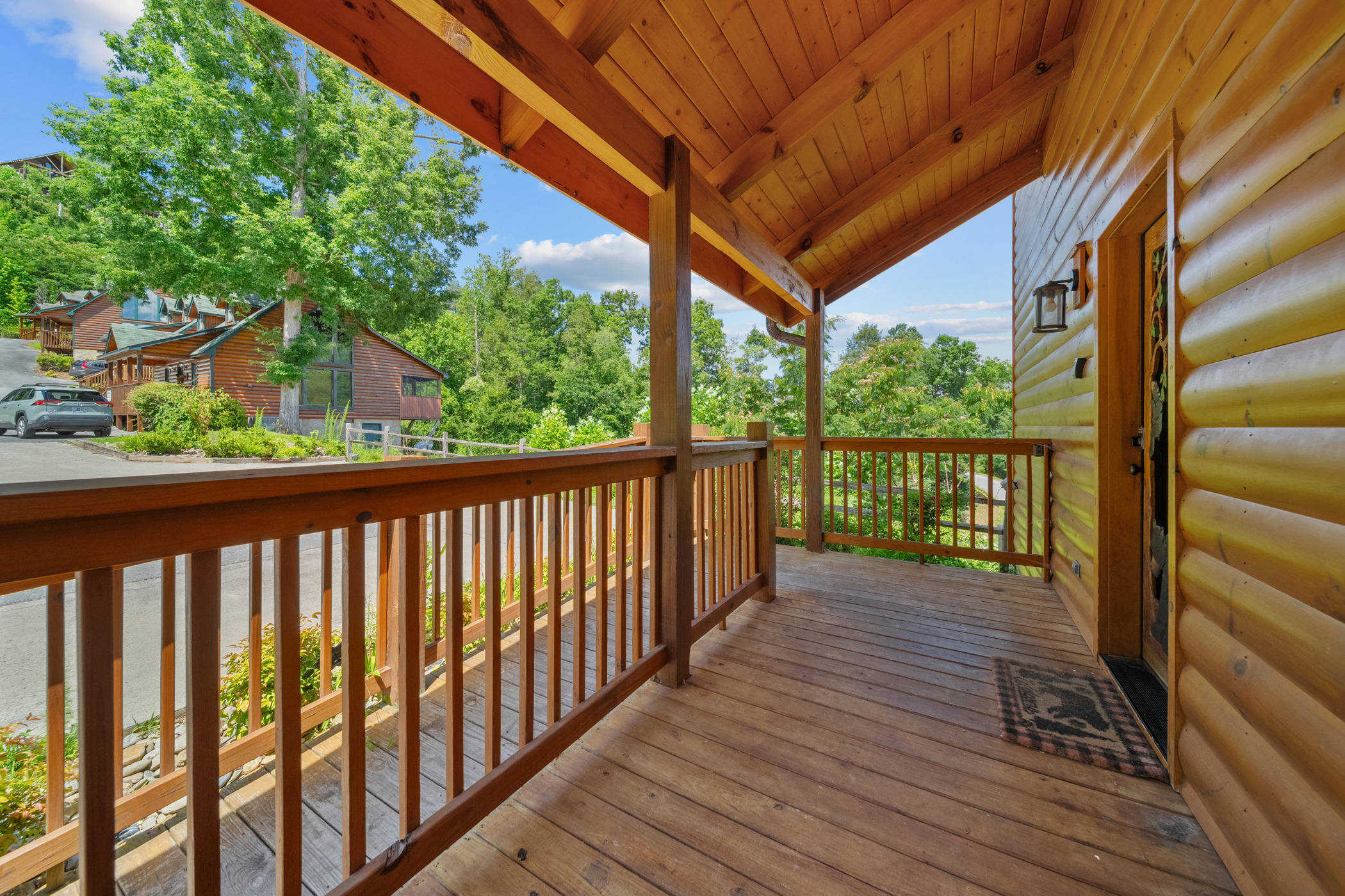 Gatlinburg, Tennessee, 37738, United States, 5 Bedrooms Bedrooms, ,6 BathroomsBathrooms,Residential,For Sale,1914127