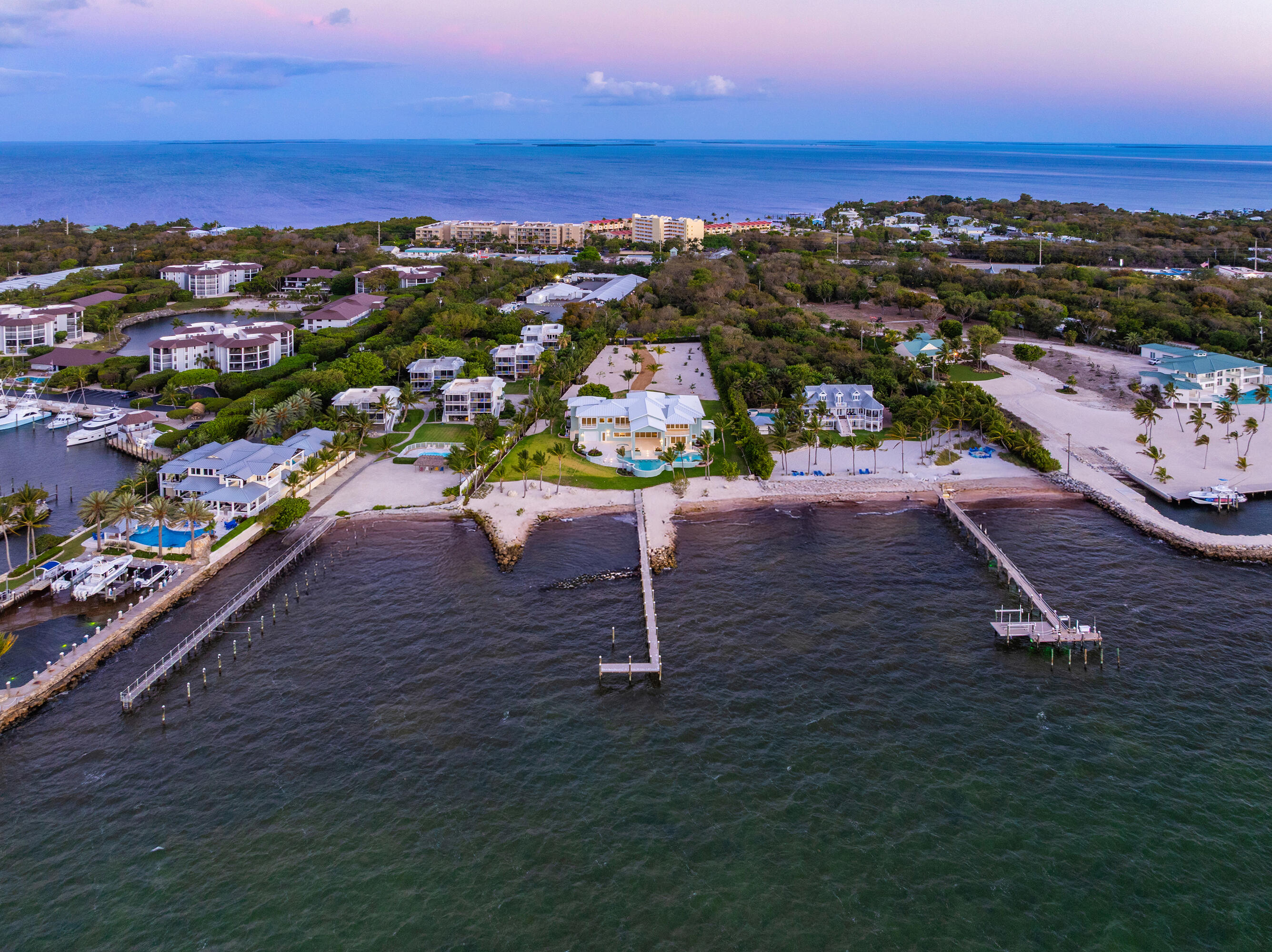 ISLAMORADA, Florida, 33036, United States, 6 Bedrooms Bedrooms, ,9 BathroomsBathrooms,Residential,For Sale,1903587