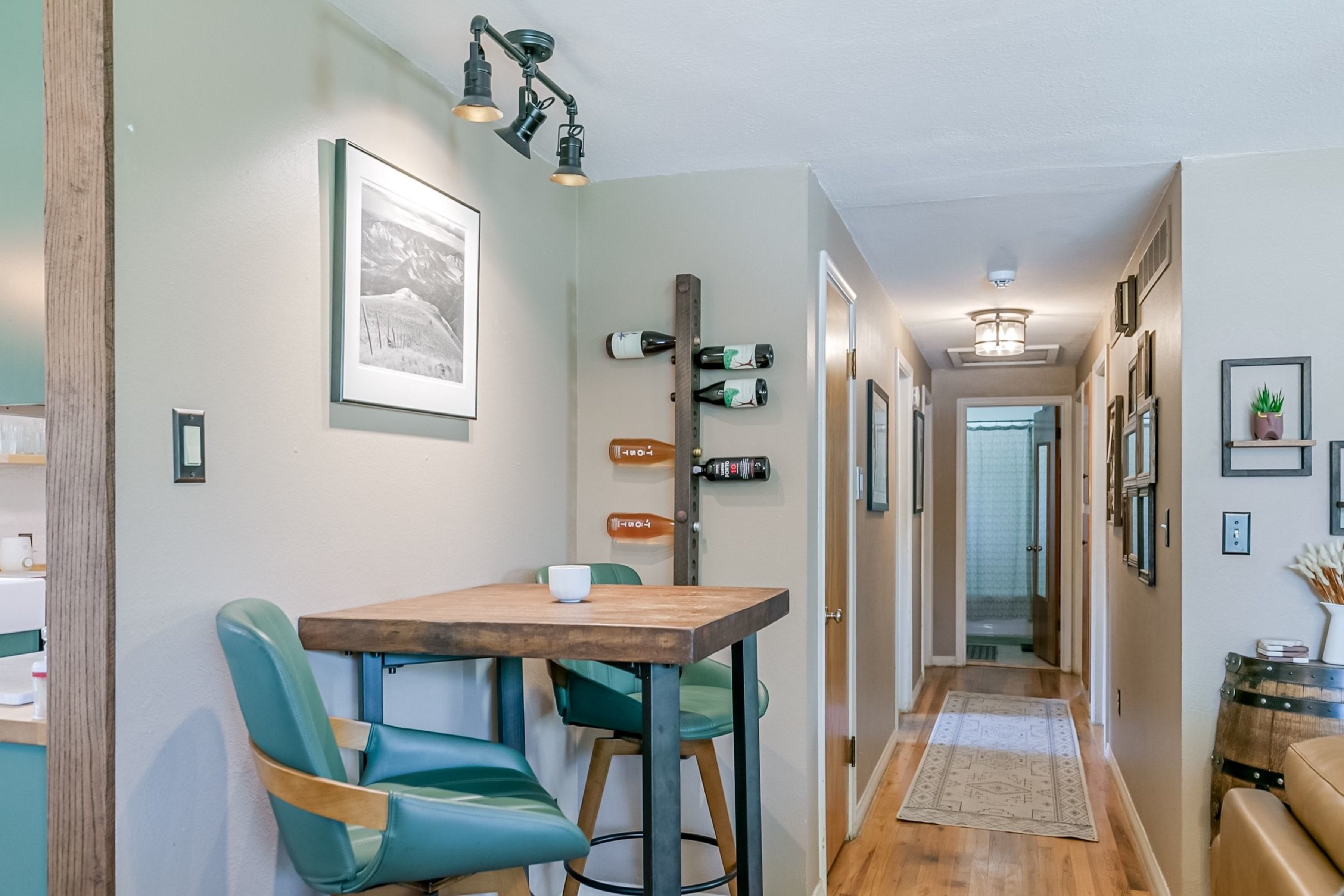  Parklike Yard, 3 Bedroom 1.5 Bath Home - 物件實景