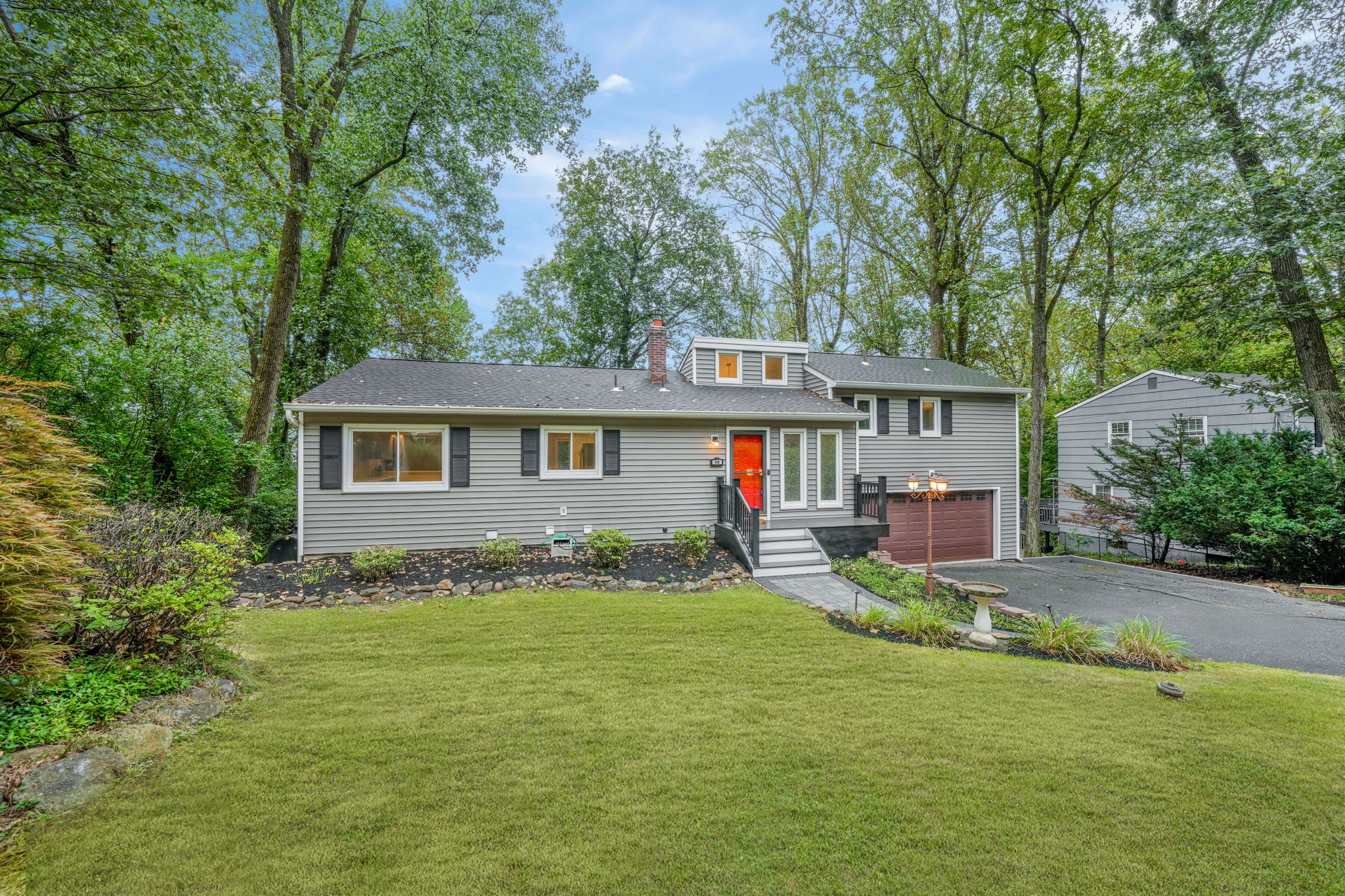 Denville Twp, New Jersey, 07834, United States, 4 Bedrooms Bedrooms, ,3 BathroomsBathrooms,Residential,For Sale,1928892