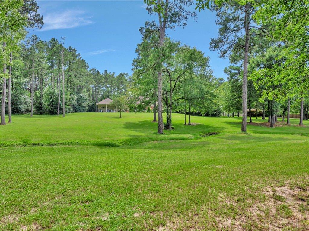 Lufkin, Texas, 75901, United States, 4 Bedrooms Bedrooms, ,5 BathroomsBathrooms,Residential,For Sale,1979665