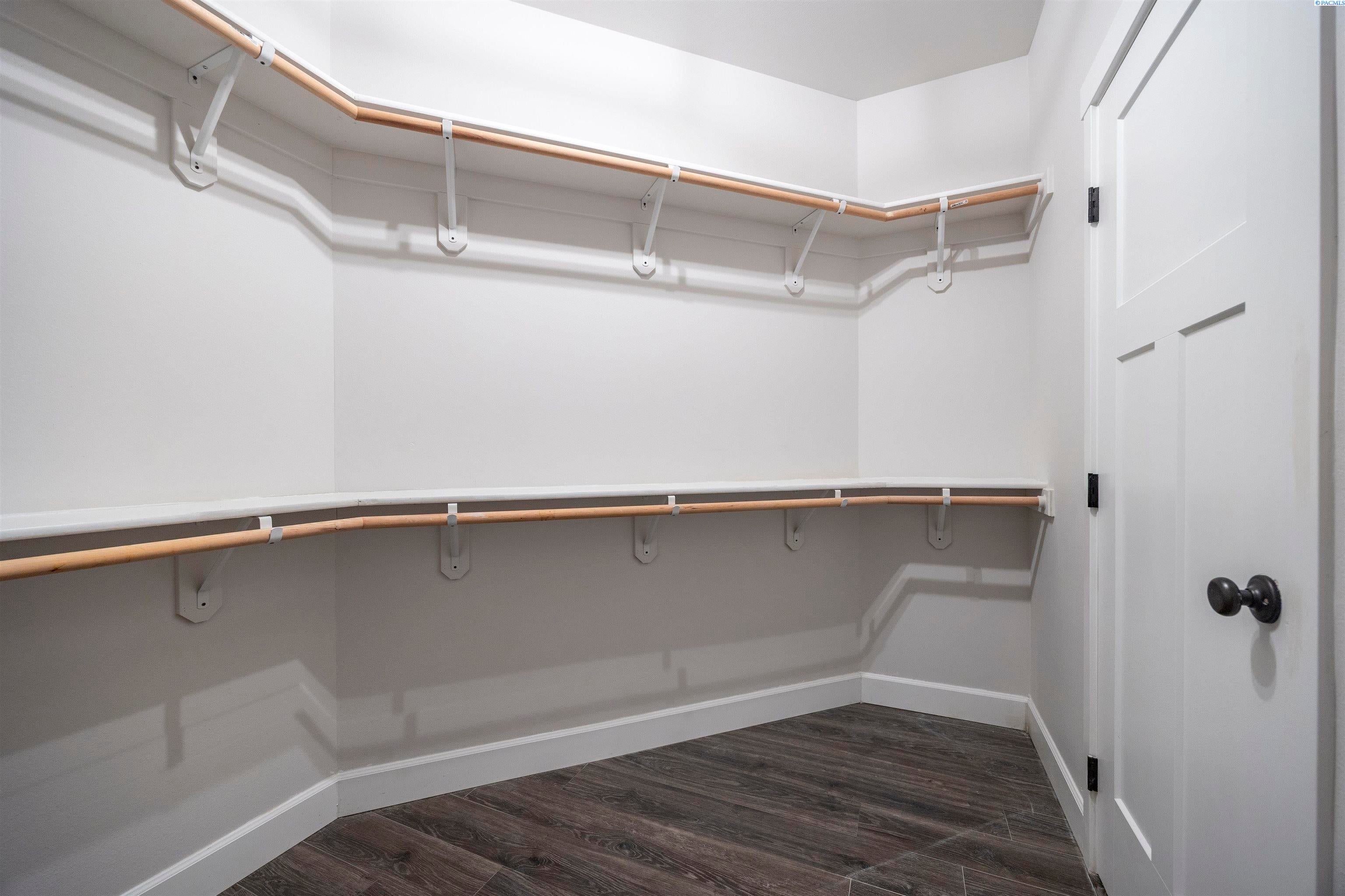 Kennewick, Washington, 99337, United States, 3 Bedrooms Bedrooms, ,1 BathroomBathrooms,Residential,For Sale,2012614