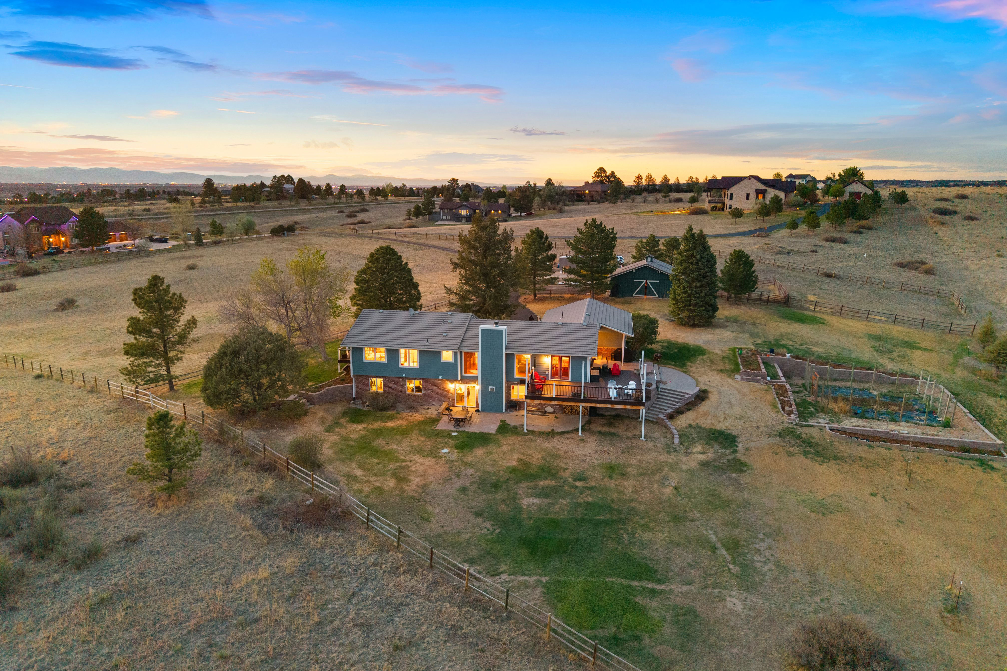  Ranch in Butterfield on 5 Acres with Pikes Peak Views - 物件實景